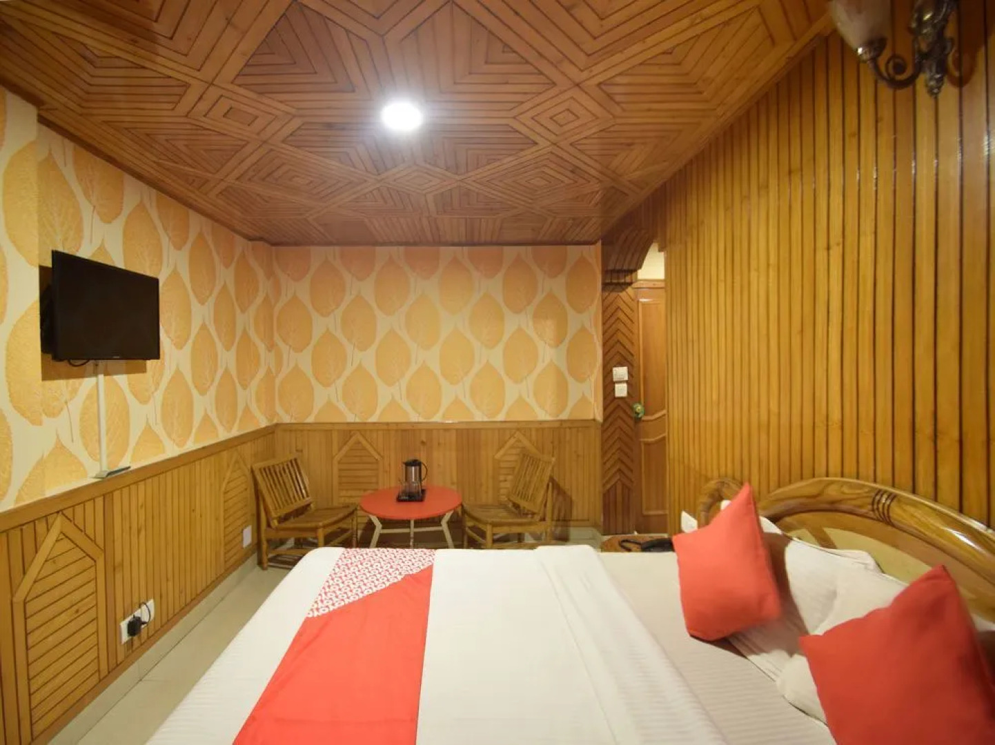 OYO 6138 Hotel Majestic Grand