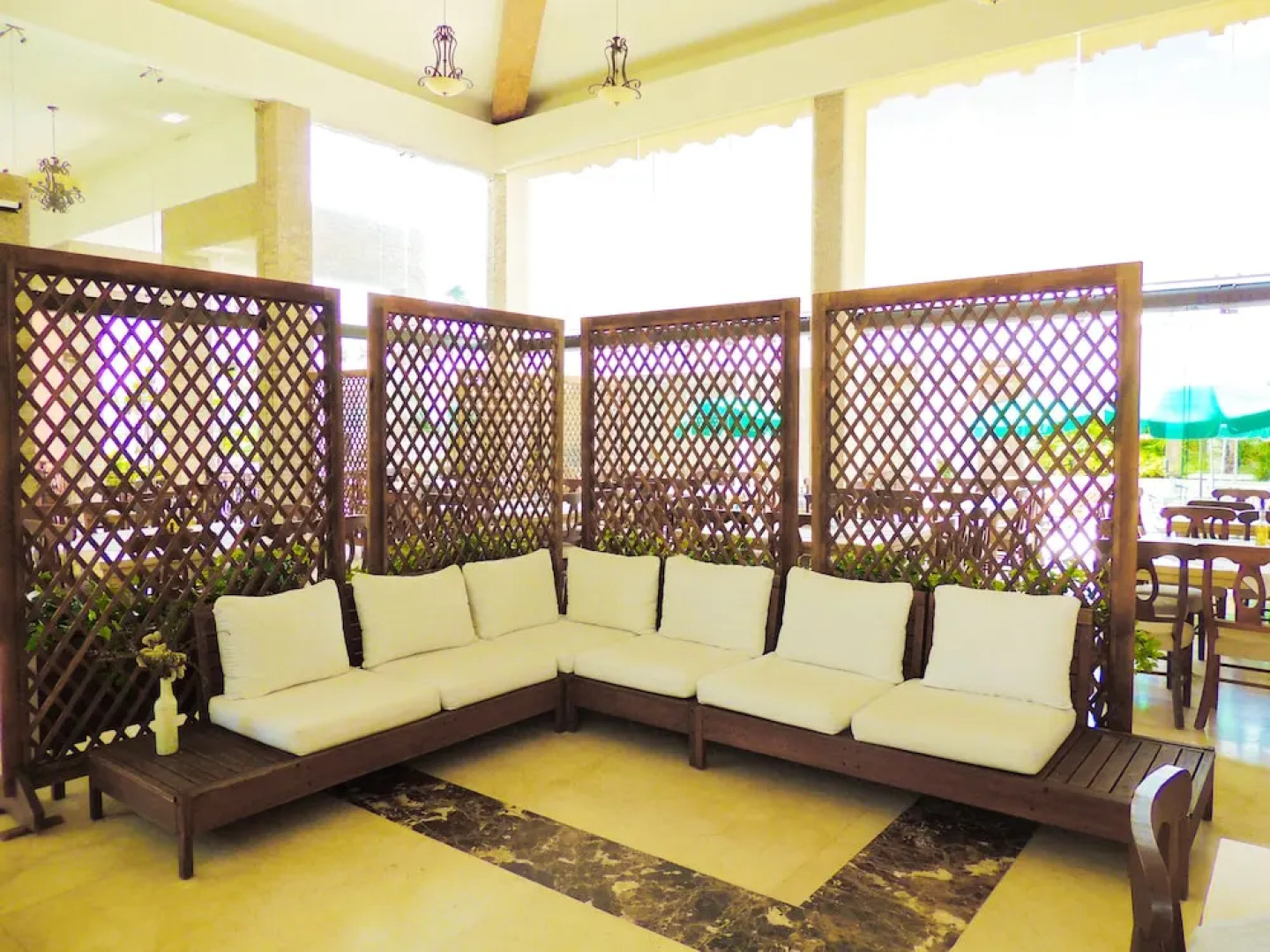 Royal Aqua Luxury Hotel & Spa