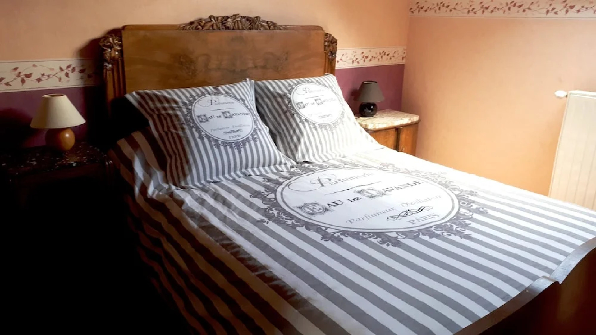 House With 2 Bedrooms in Bonneval, With Enclosed Garden and Wifi