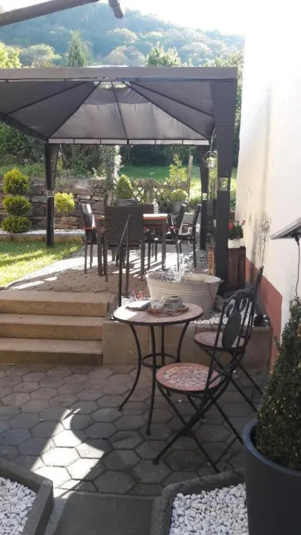 Gästehaus Burgberg, Weinhaus Fries