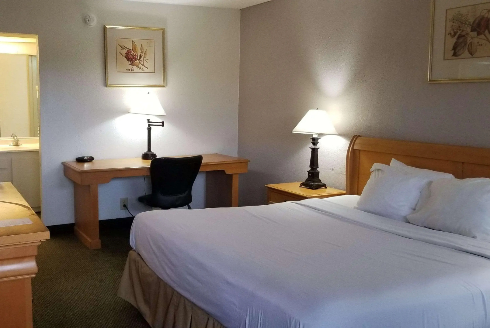 Ramada by Wyndham & Suites Warner Robins