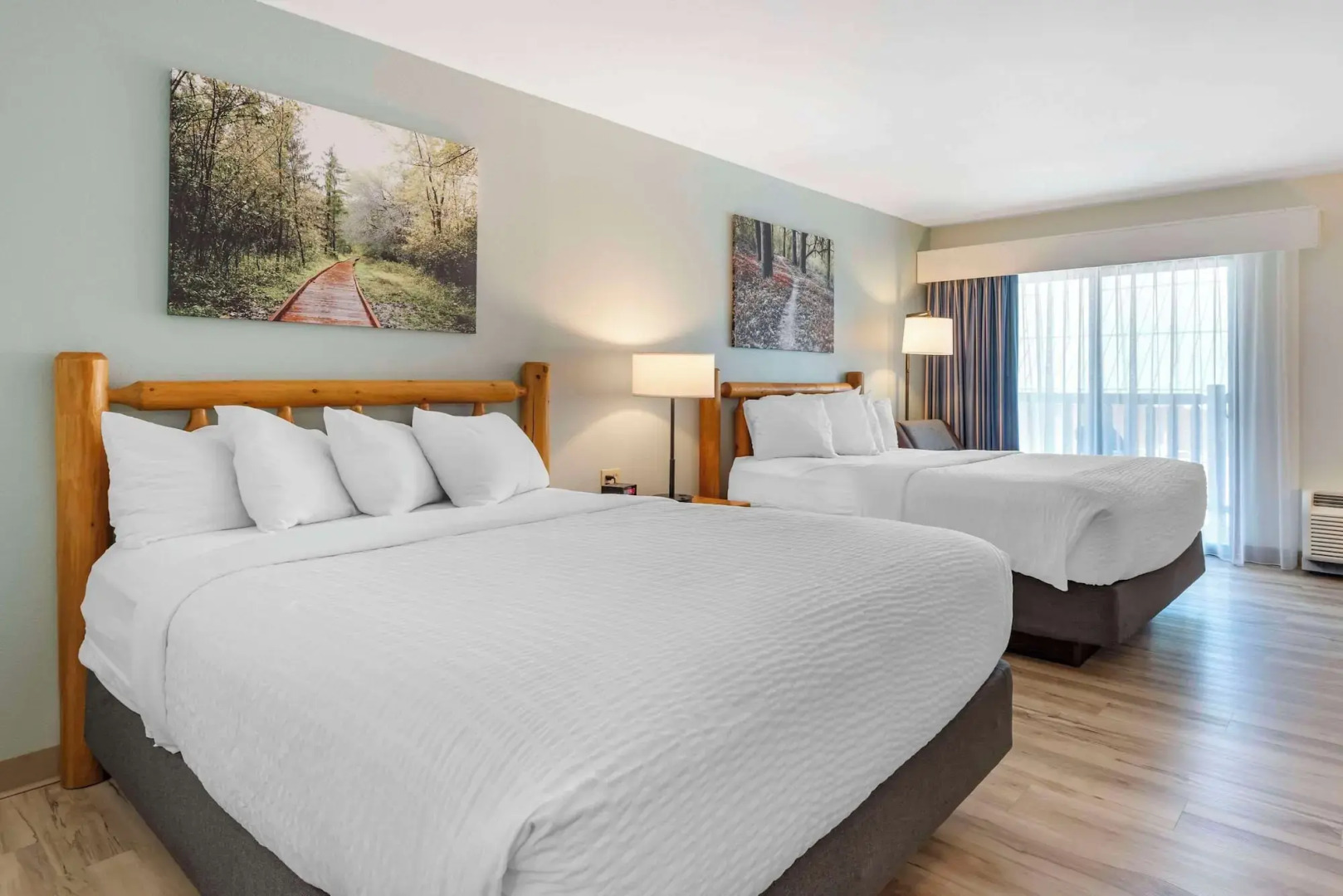 Three Bears Waterpark Resort Near Tomah, Ascend Collection Hotel