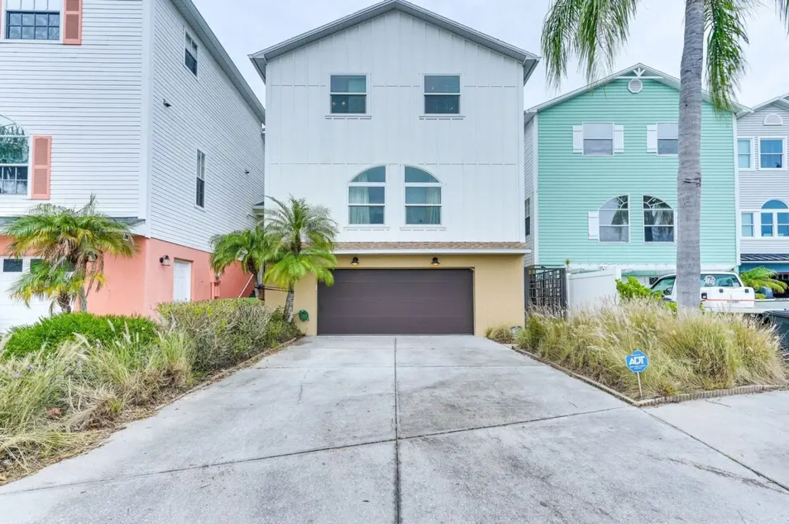 Family-friendly Holiday Townhome With Boat Dock!