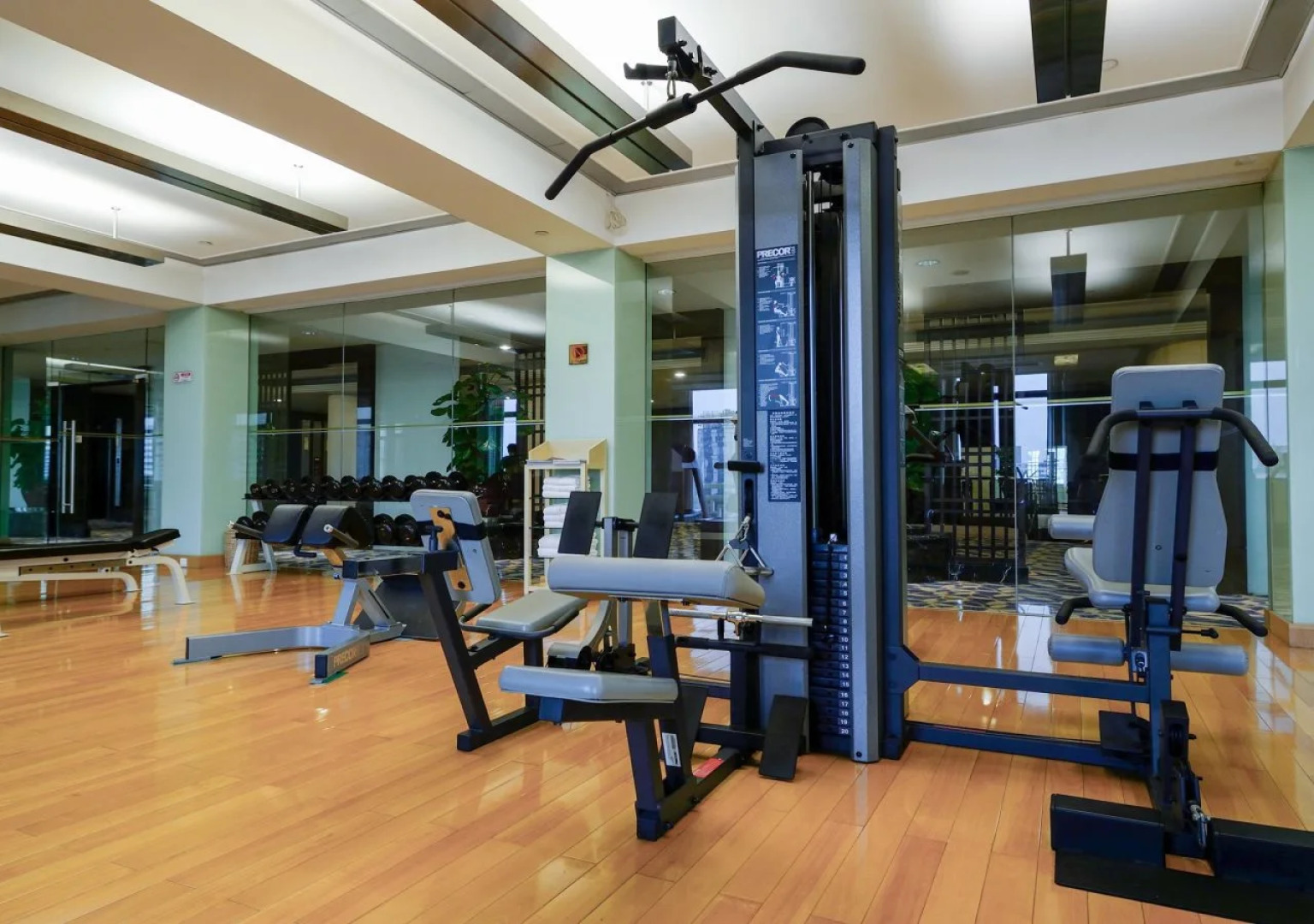 Dong Fang Hotel Guangzhou