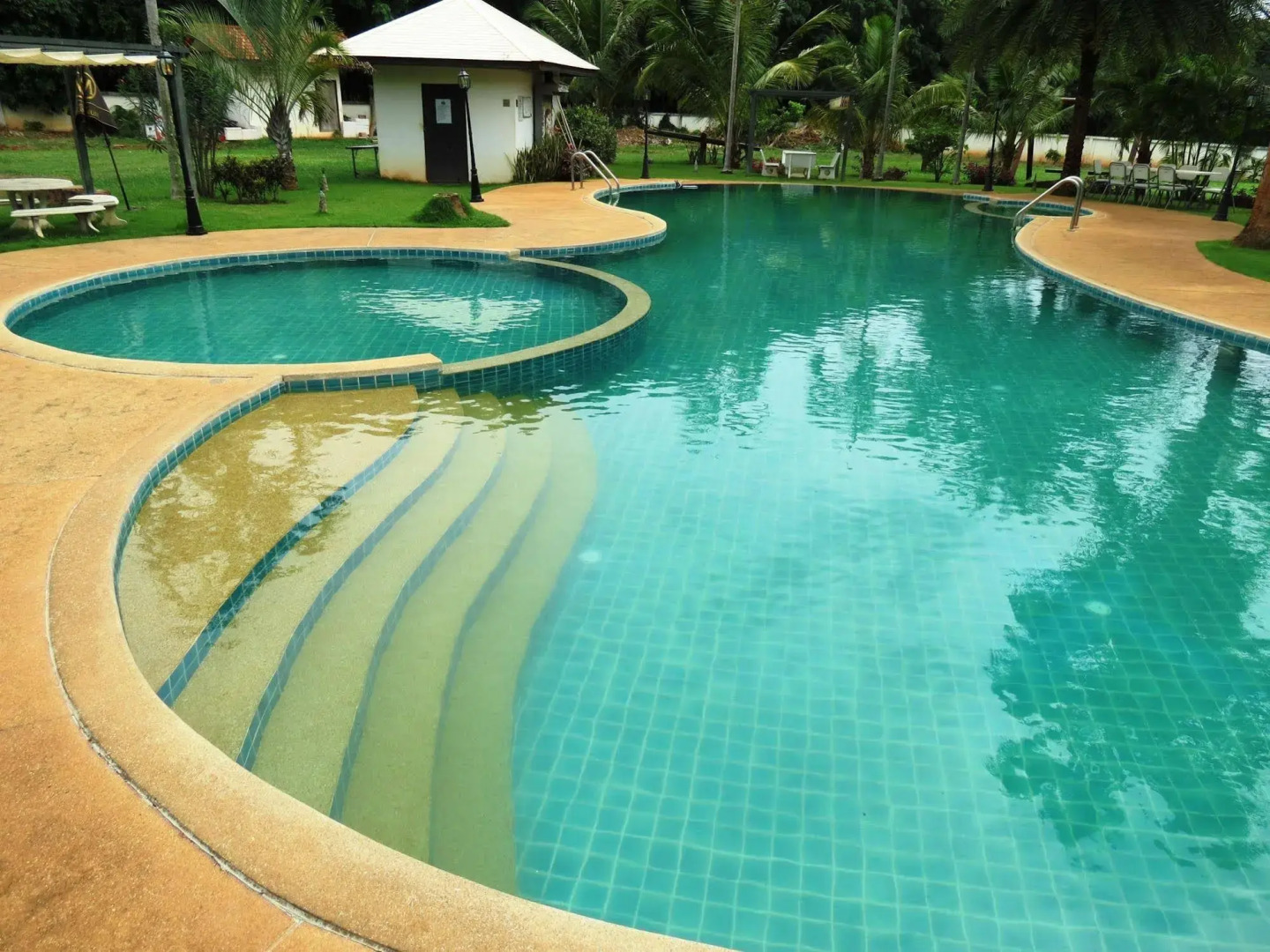 Pongsin Resort and Restaurant