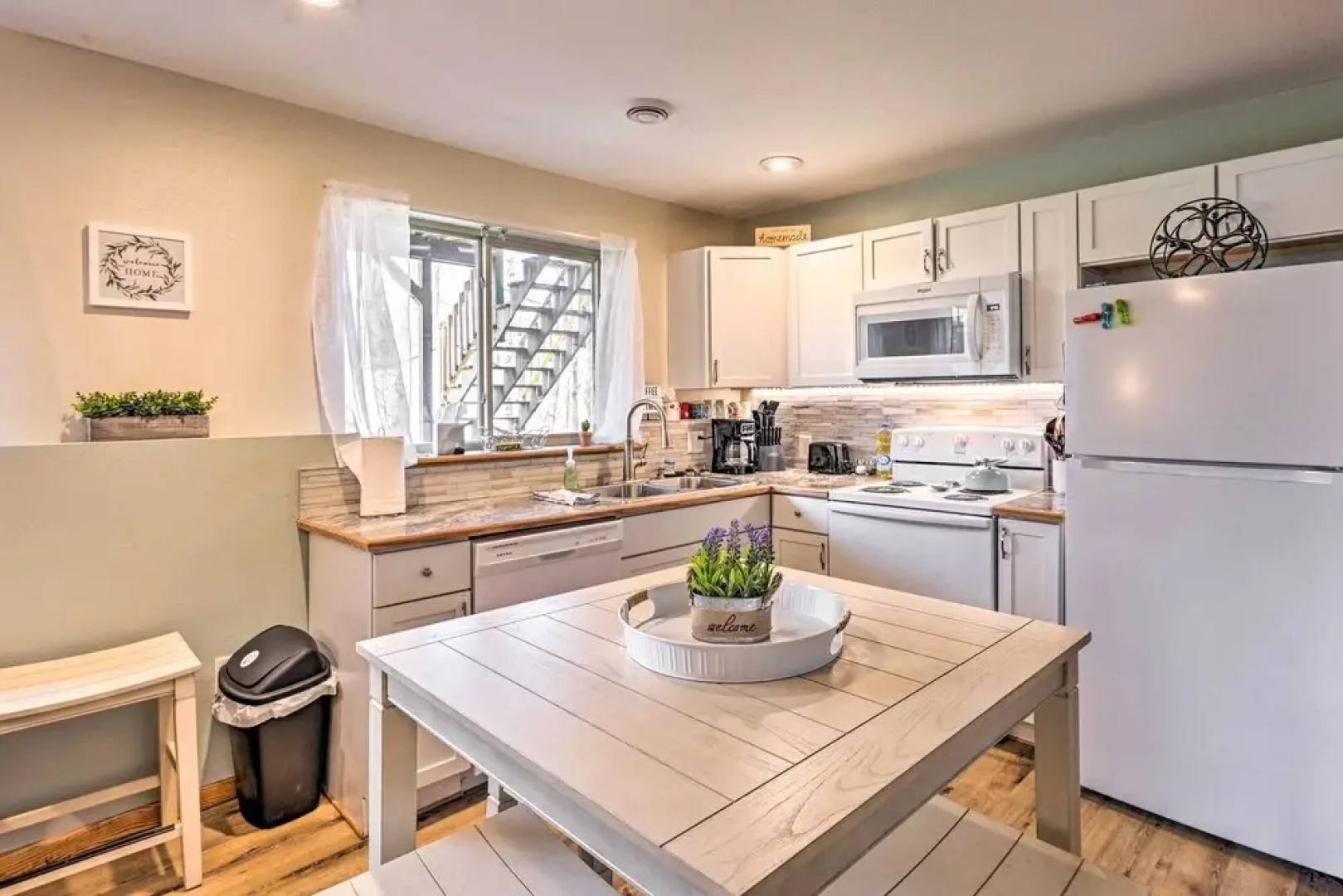 Mosinee Escape w/ Fire Pit - 1 Mi to River!