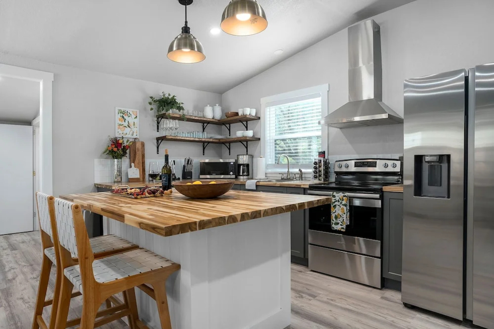 Luxury Retreat Cowboy Pool and Fire Pit With 6 Mins to Town