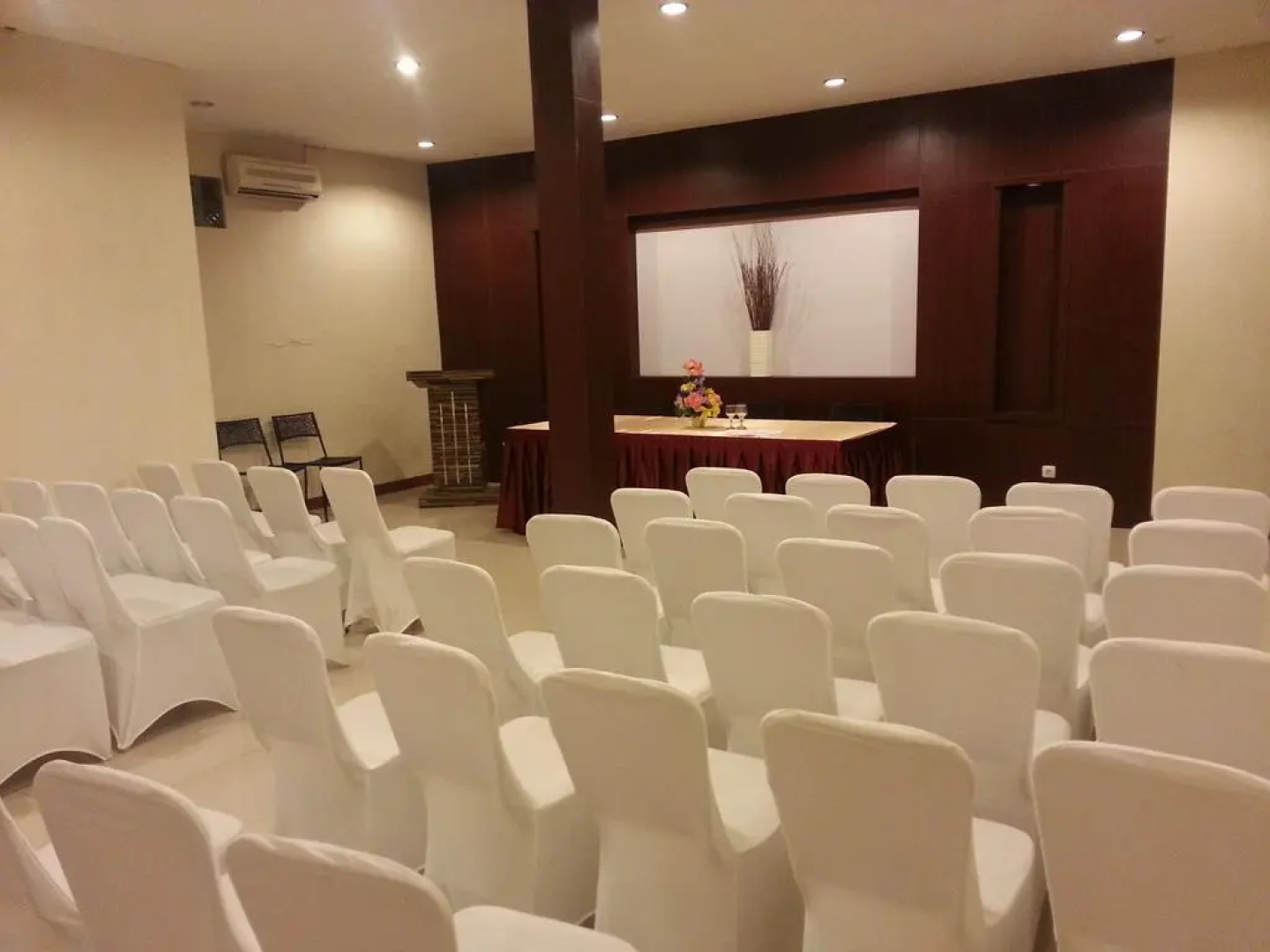 RedDoorz @ Budget Hotel Ambon