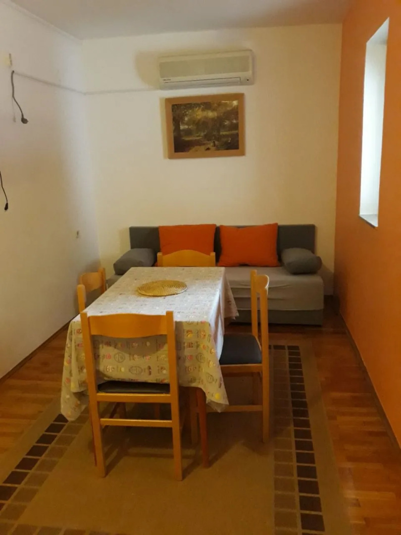 Apartment Ivo - with nice garden: A2 Pag, Island Pag