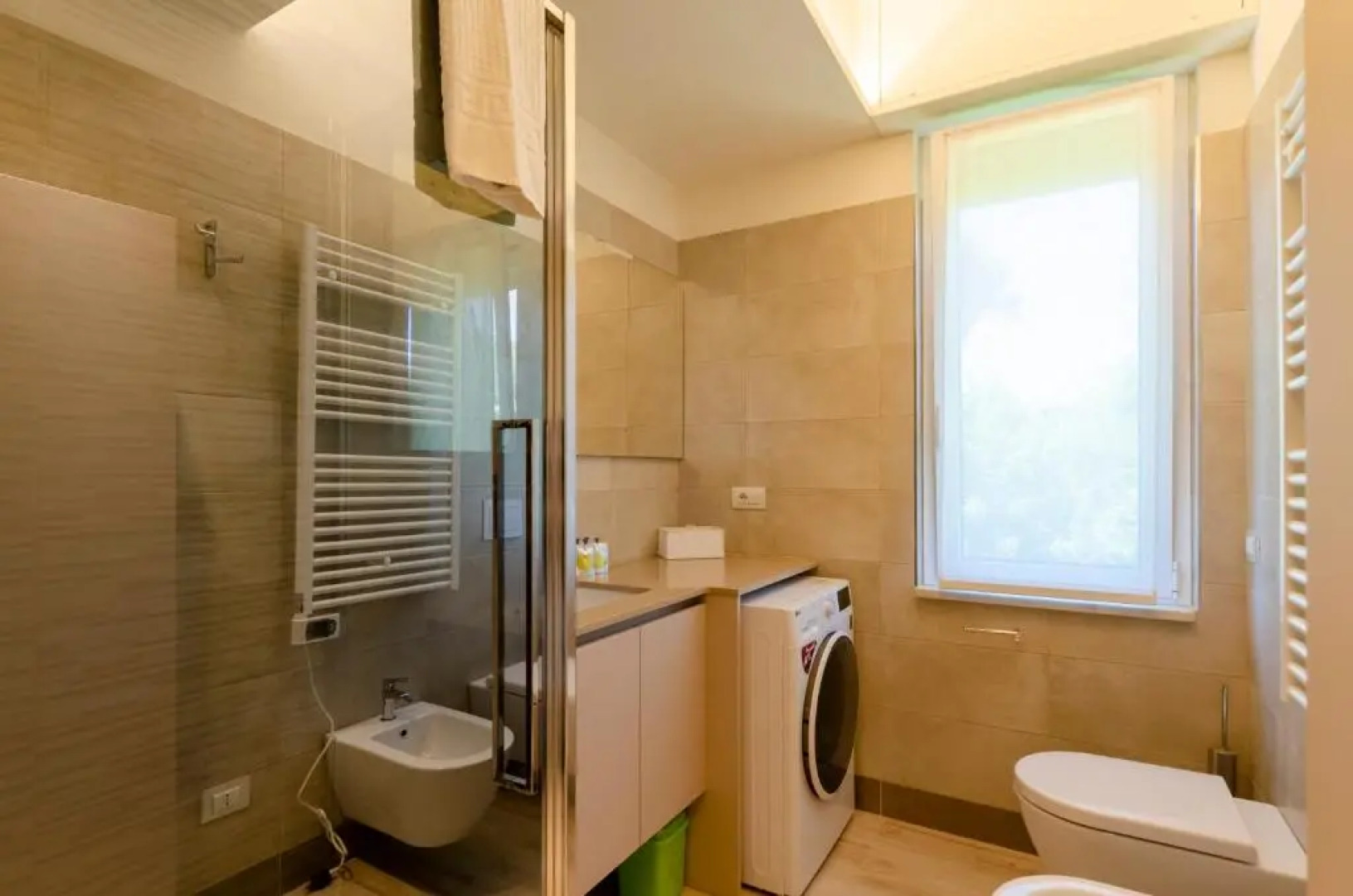 JOIVY Apt For 4, Near Centre, Beach And Train Station