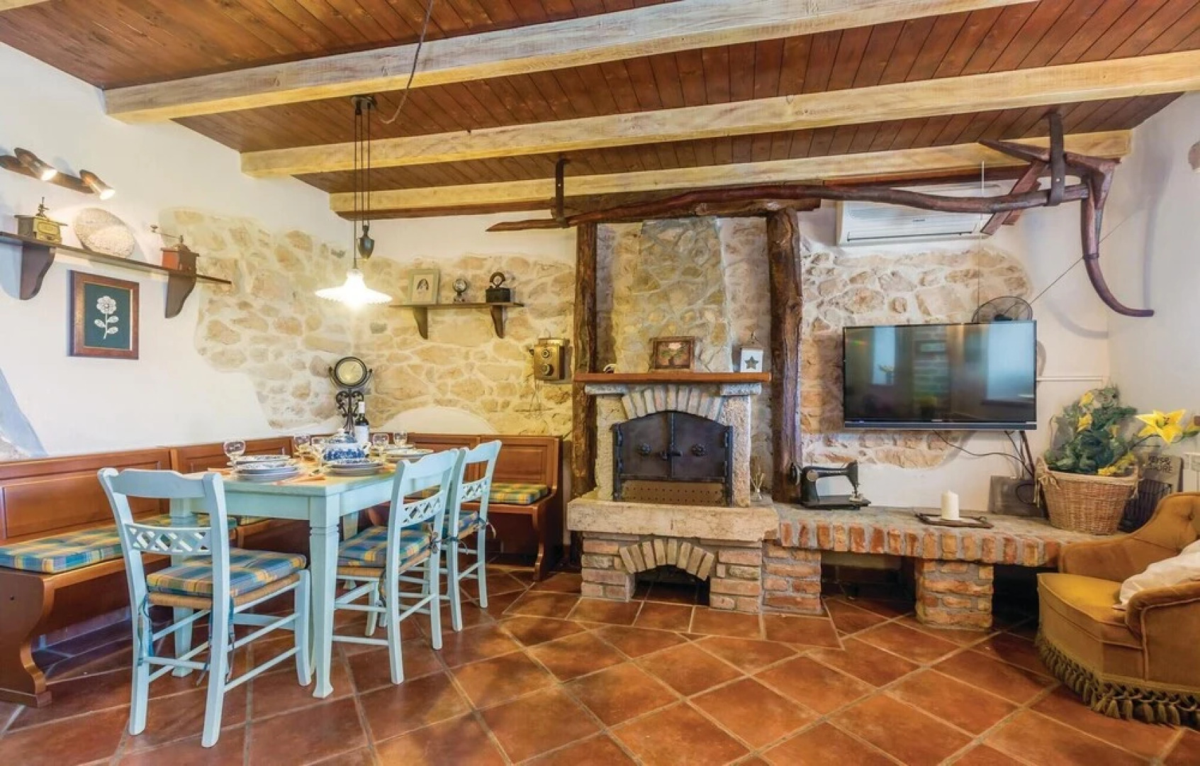 Awesome Home in Dobrinj With Wifi and 3 Bedrooms