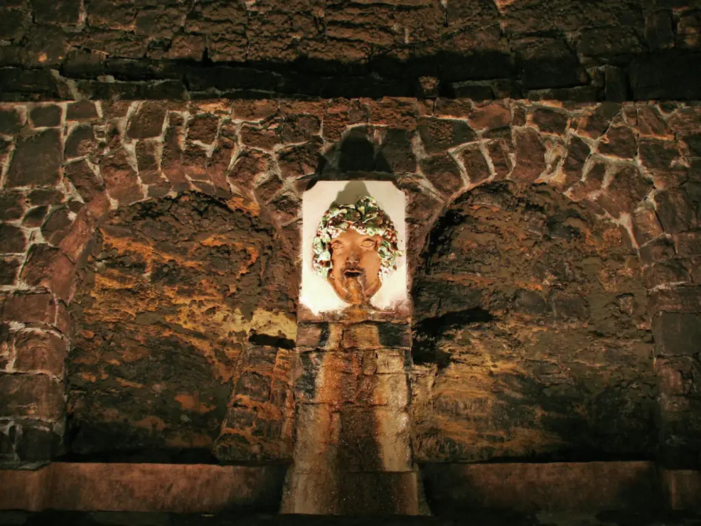 Snug Apartment in Monticelli Brusati near lake Iseo