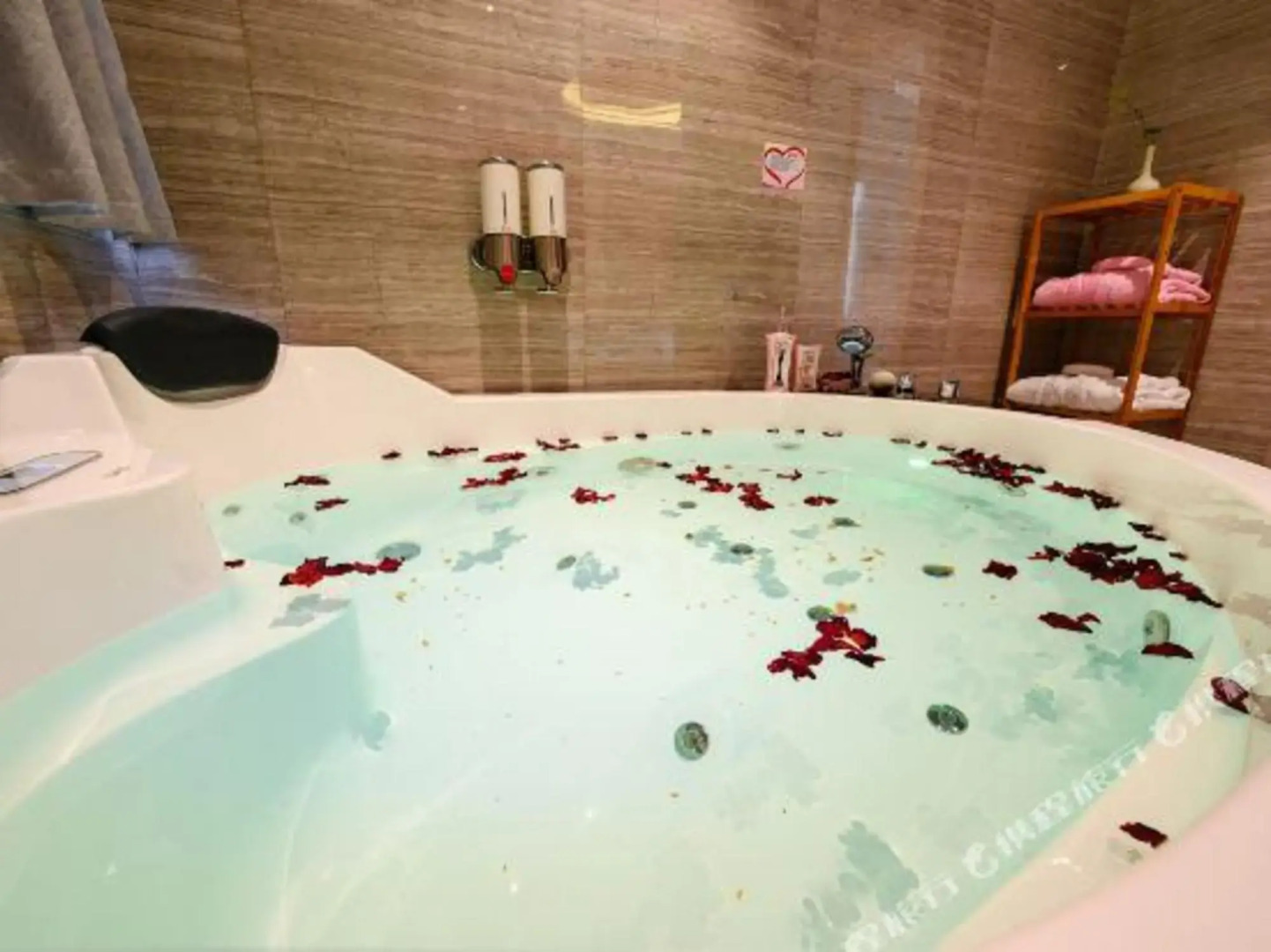 Higher Boutique Hltel