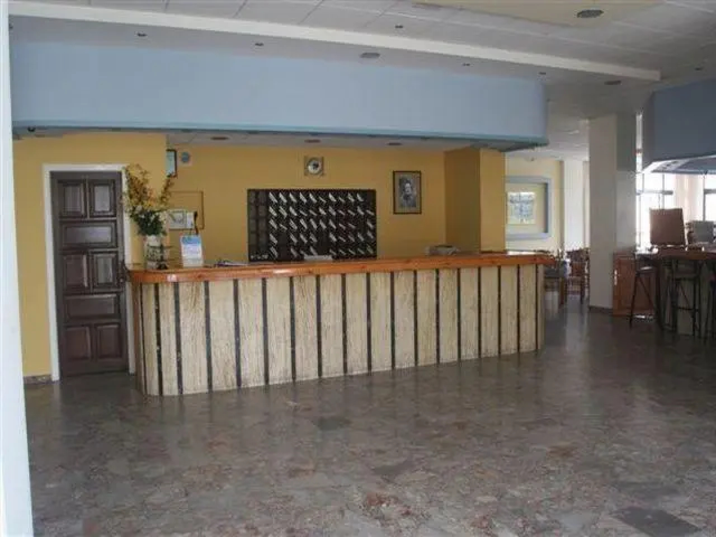 Eliana Hotel