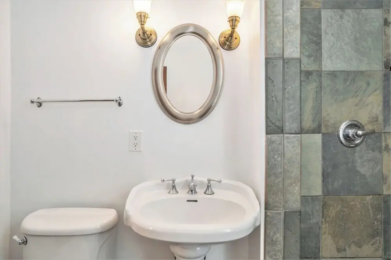 The Grand Inn Apartment Hotel 200