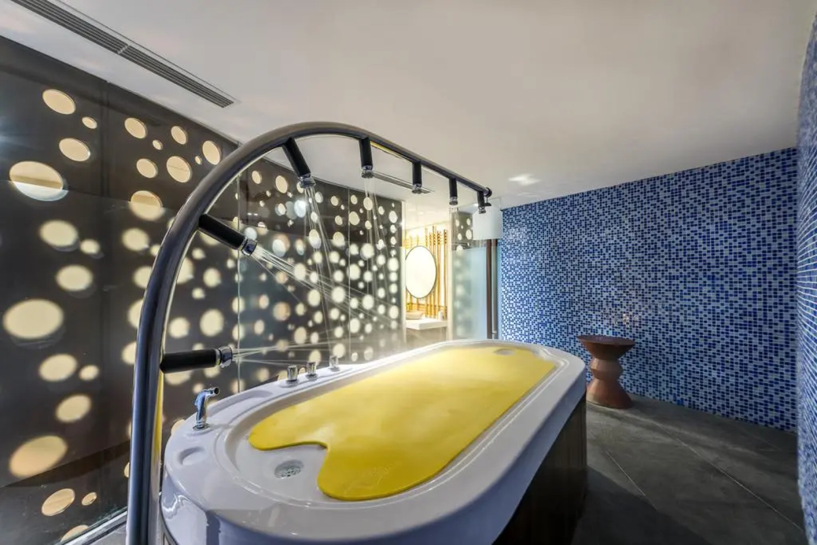 Forest In The Sky - Flamingo Dai Lai