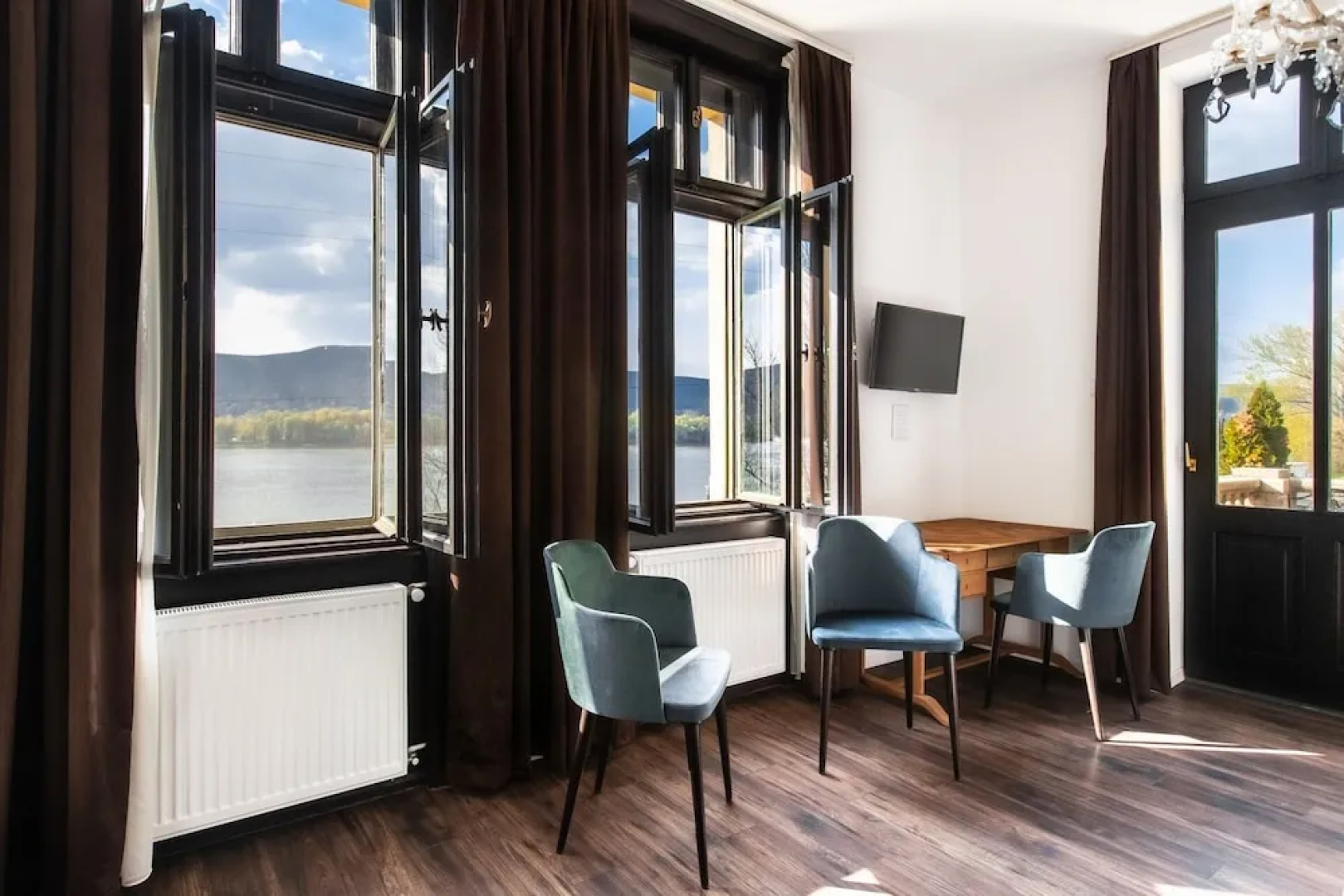 Hotel Vár Kastélyszálló