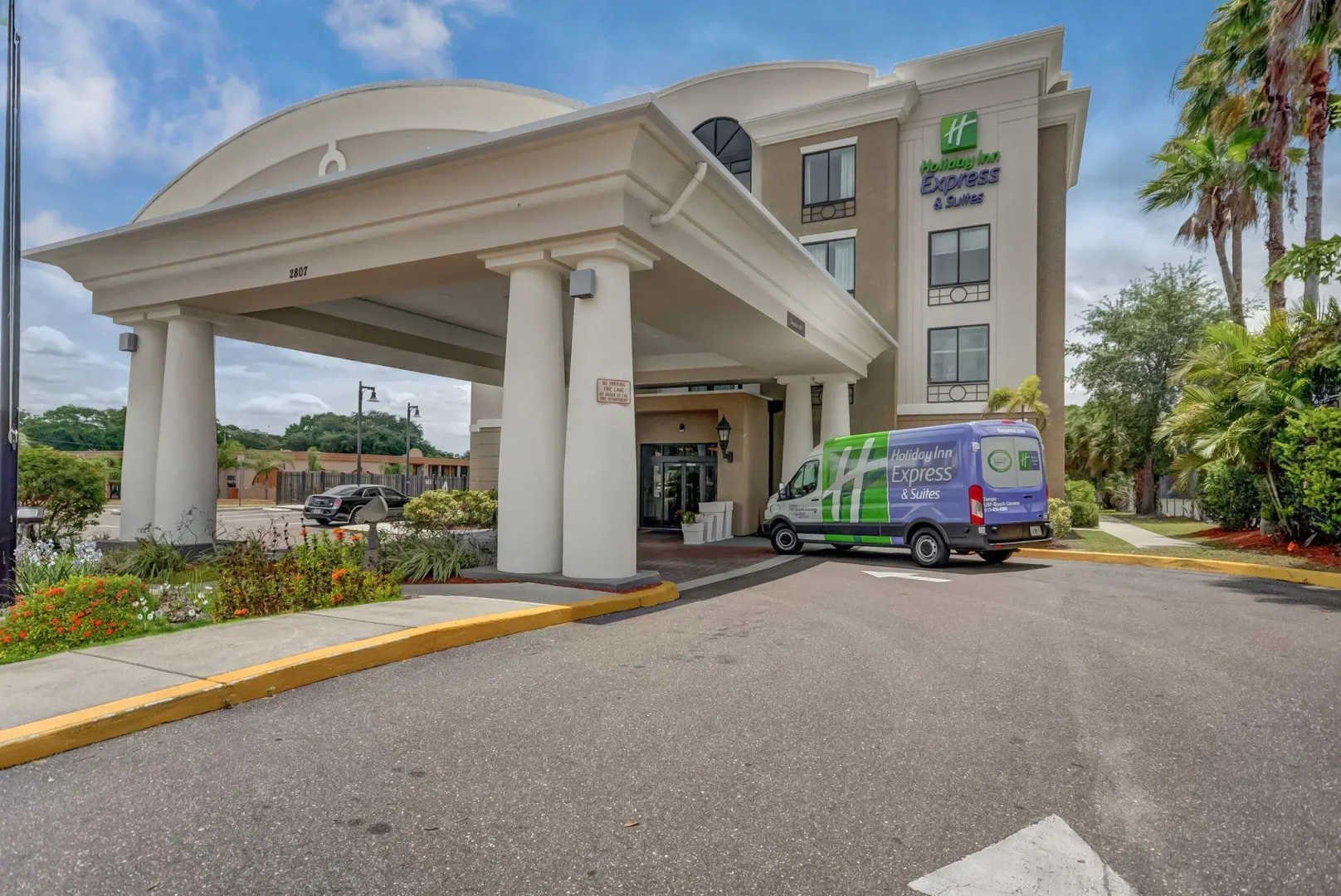 Holiday Inn Express & Suites Tampa USF Busch Gardens by IHG