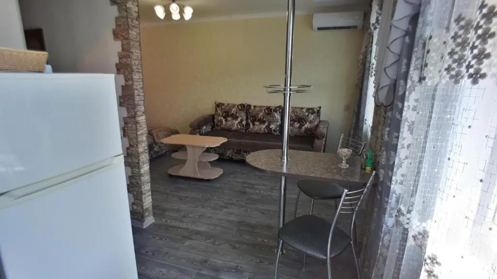 Lux Apartment on Mayakovsky 6