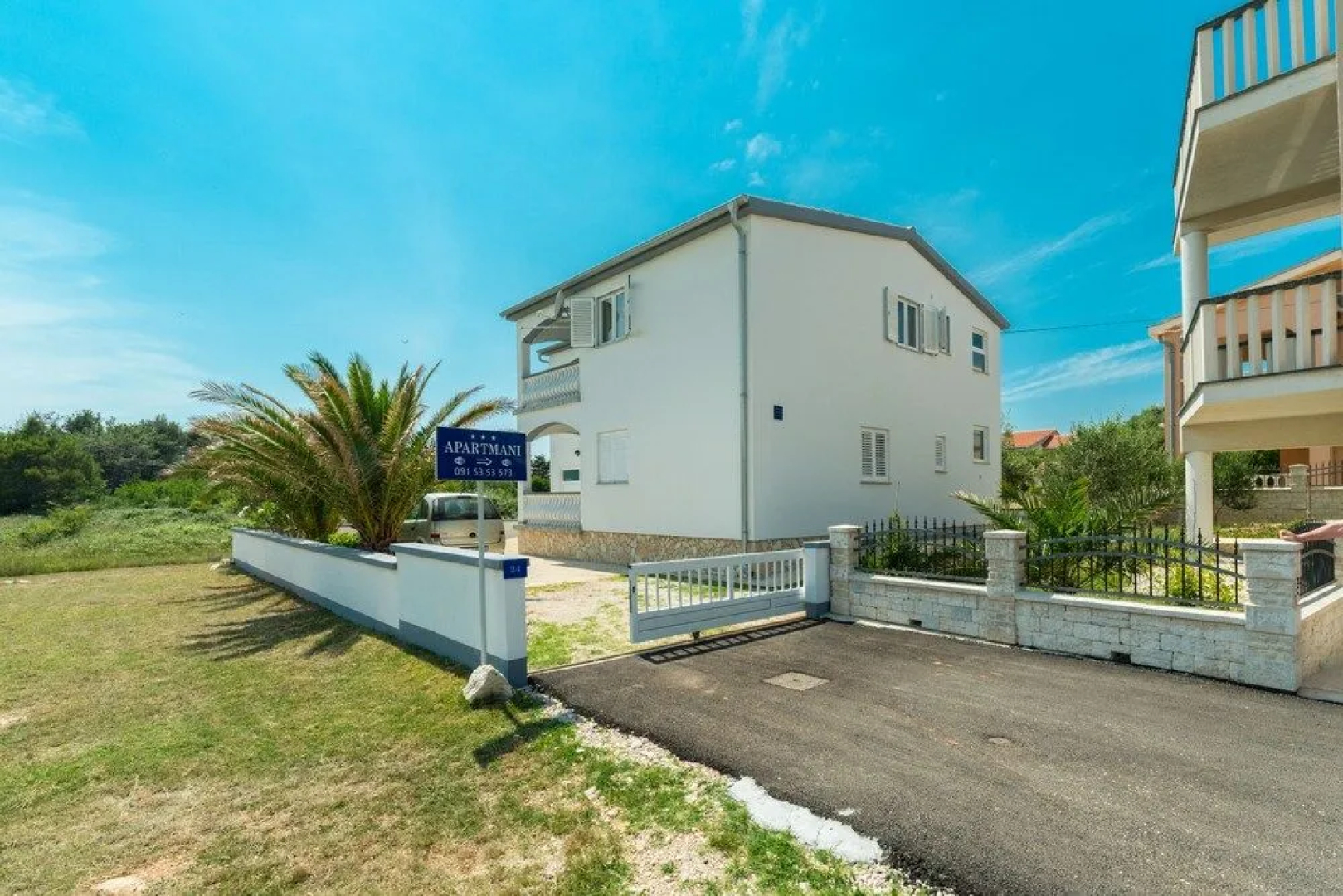 Apartments Jambreus