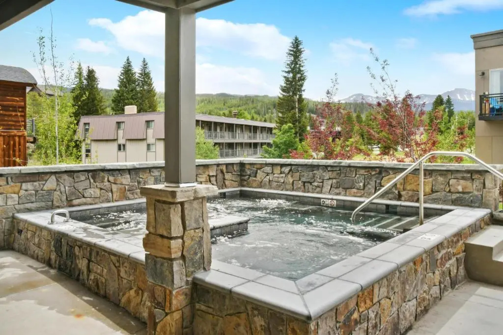 New Luxury Loft #103 Near Resort Huge Hot Tub & Views - FREE Activities & Equipment Rentals Daily