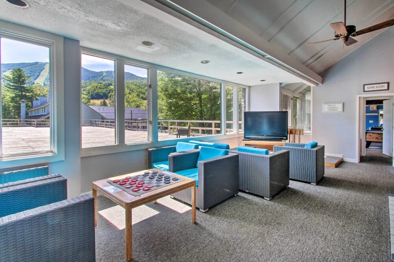 Village of Loon Mtn Condo w/ Fireplace & Balcony!