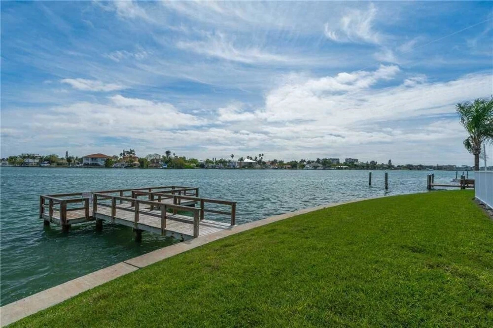 107 - Palms of Treasure Island