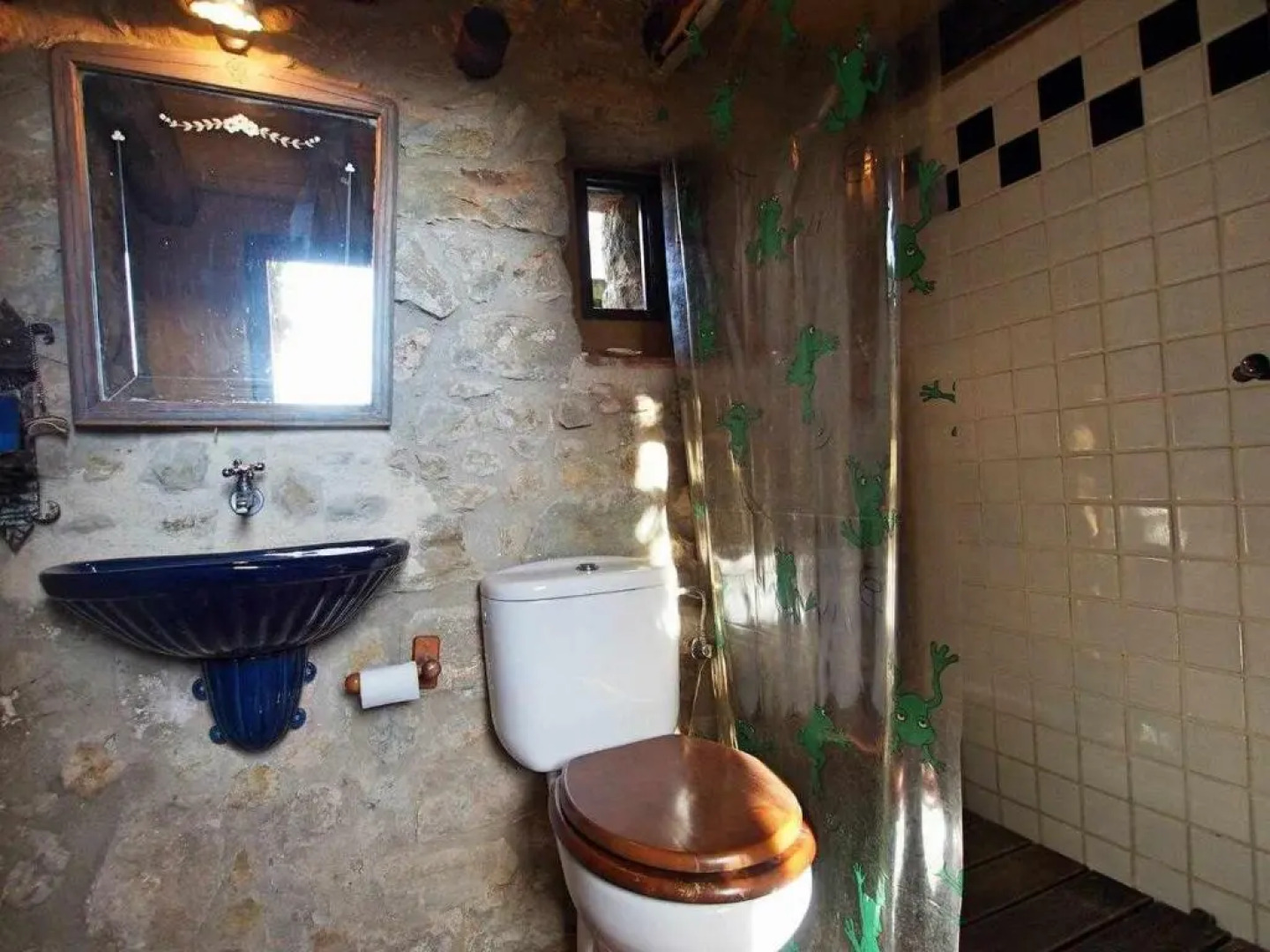 Masia with pool and beautiful views near Girona