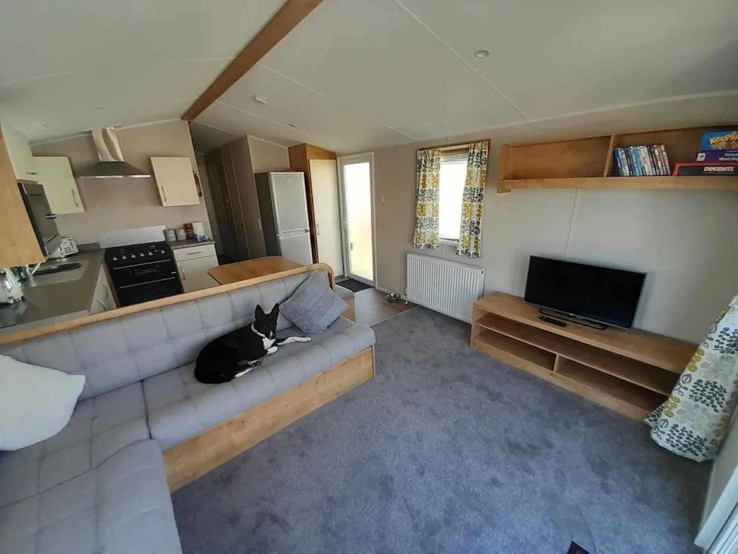 Lovely 3-bed new Caravan in Walton on the Naze