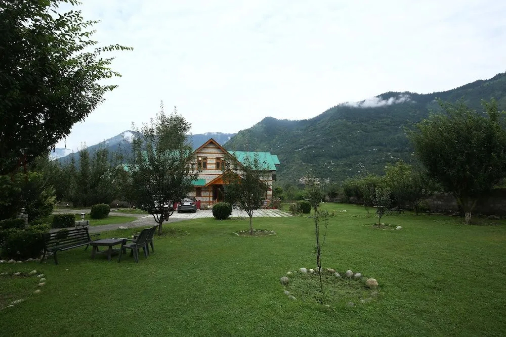 The Holidays Club Manali