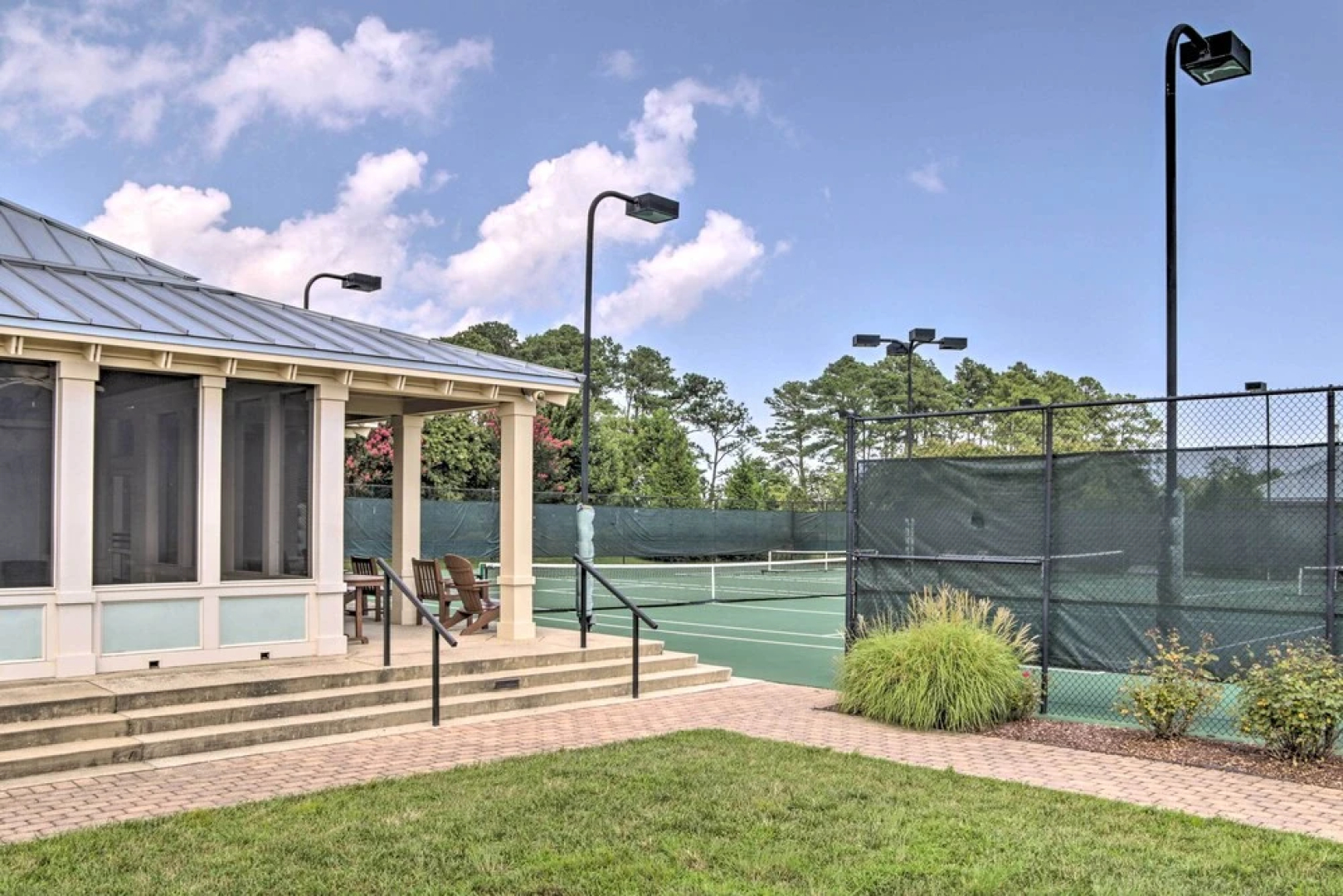 Resort Amenities & Screened Porch: Ocean View Home