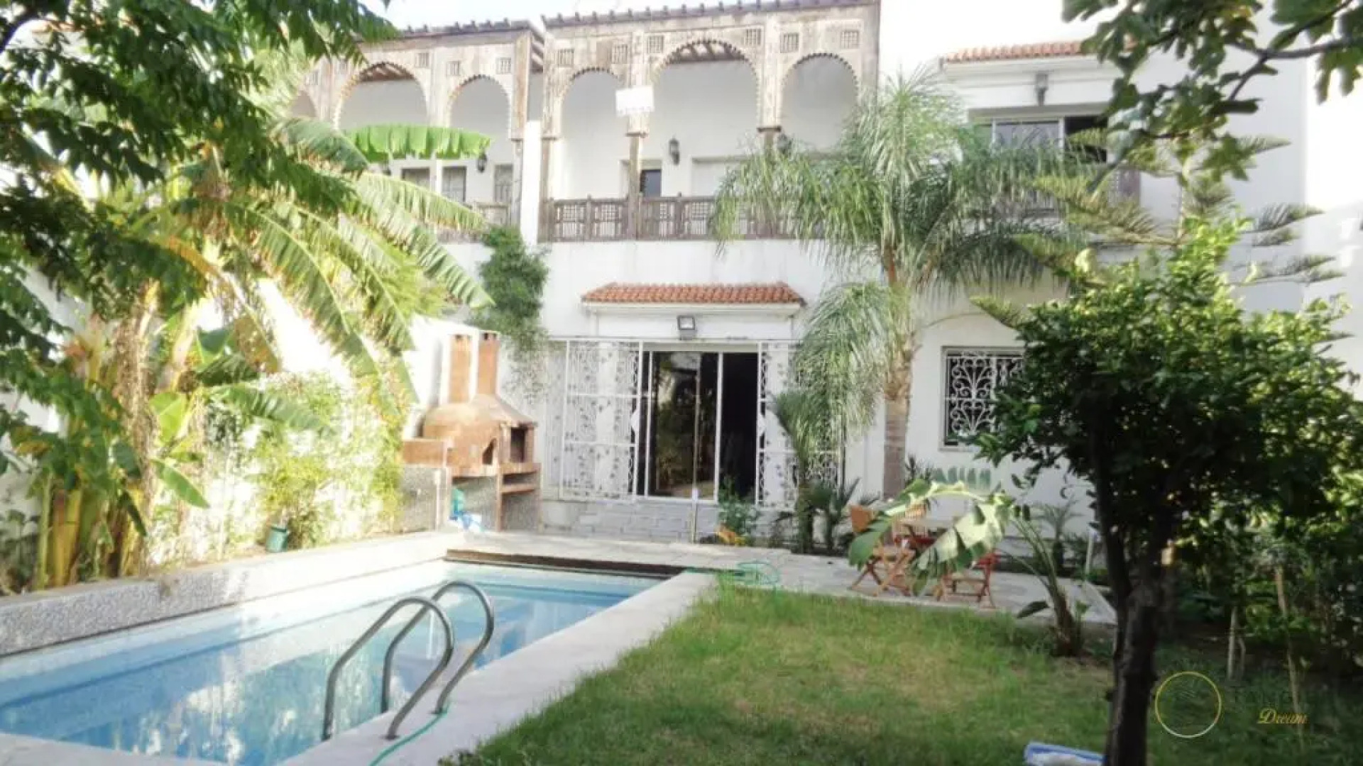 Villa 33 haut standing Avec piscine et Hammam
