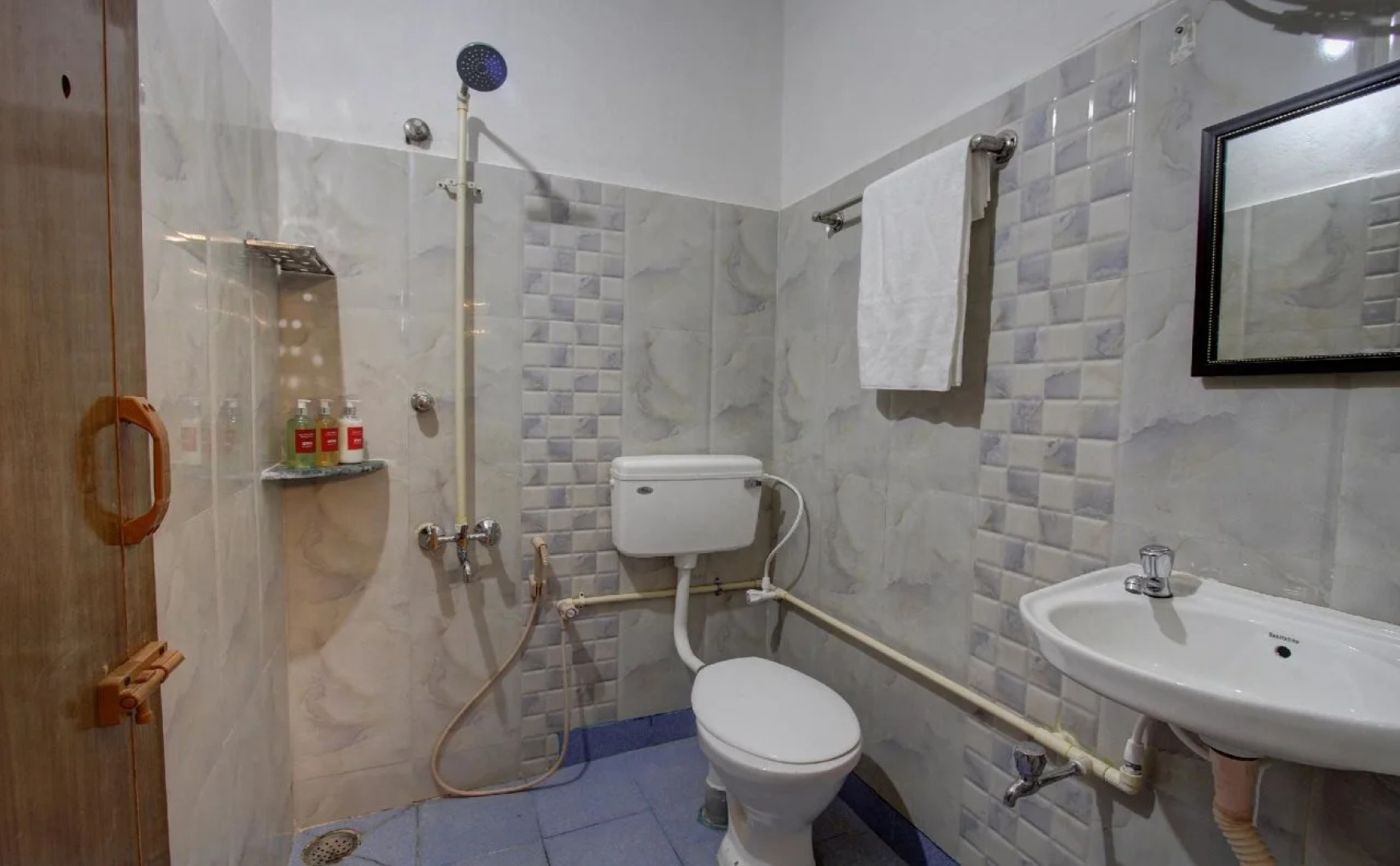 Tulip Towers By OYO Rooms