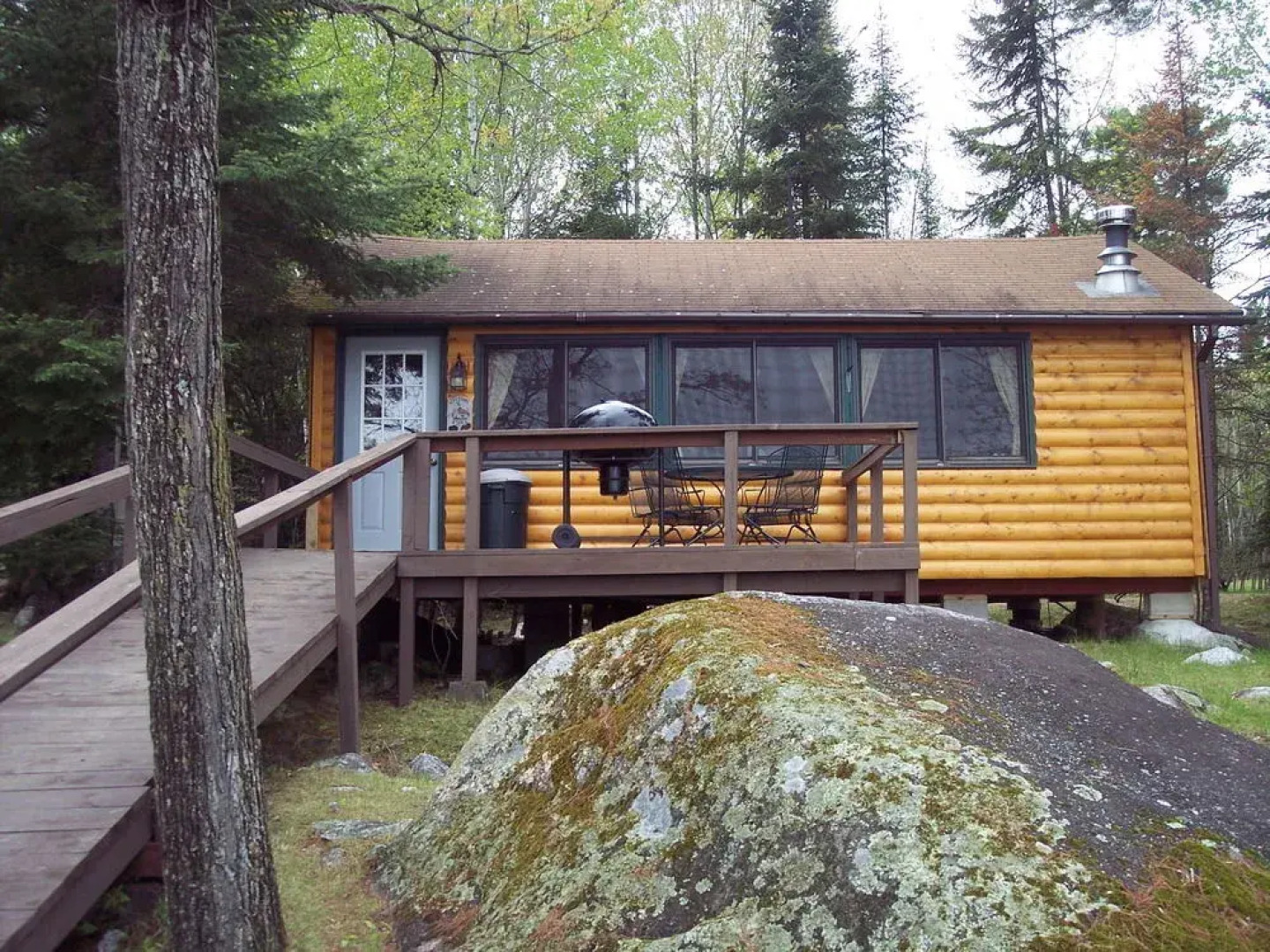 Pine Point Lodge, Resort & Motel