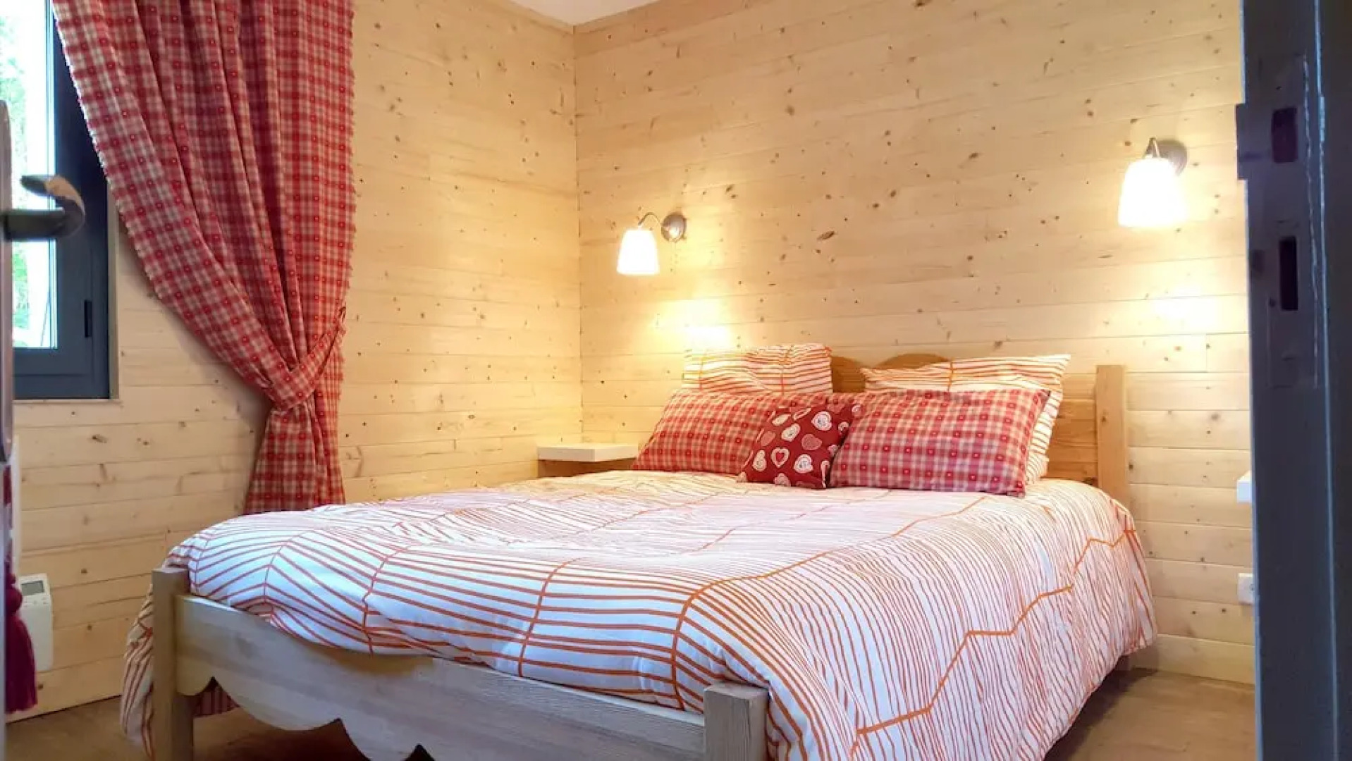 House With 3 Bedrooms in Espousouille, With Wonderful Mountain View an