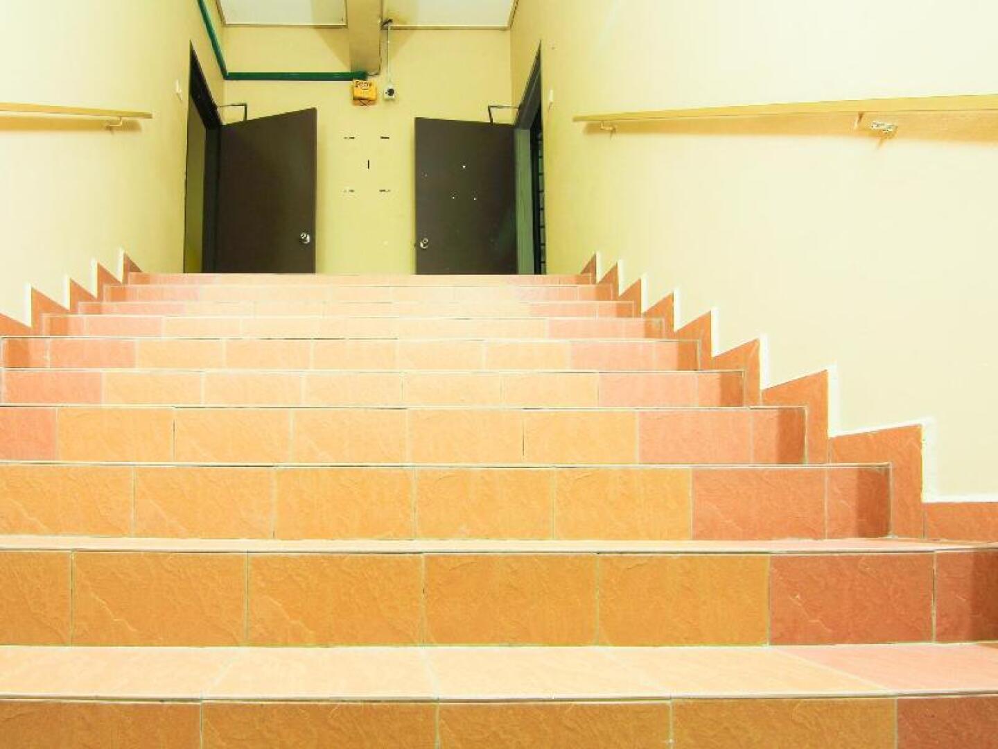 OYO 43962 Ezzy In Hotel