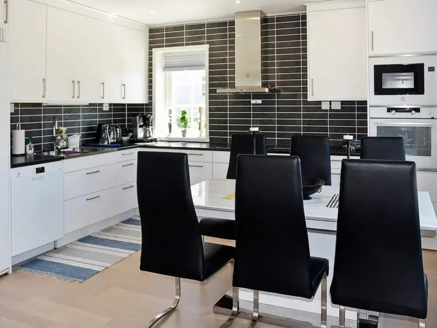 4 Person Holiday Home in Brattvag