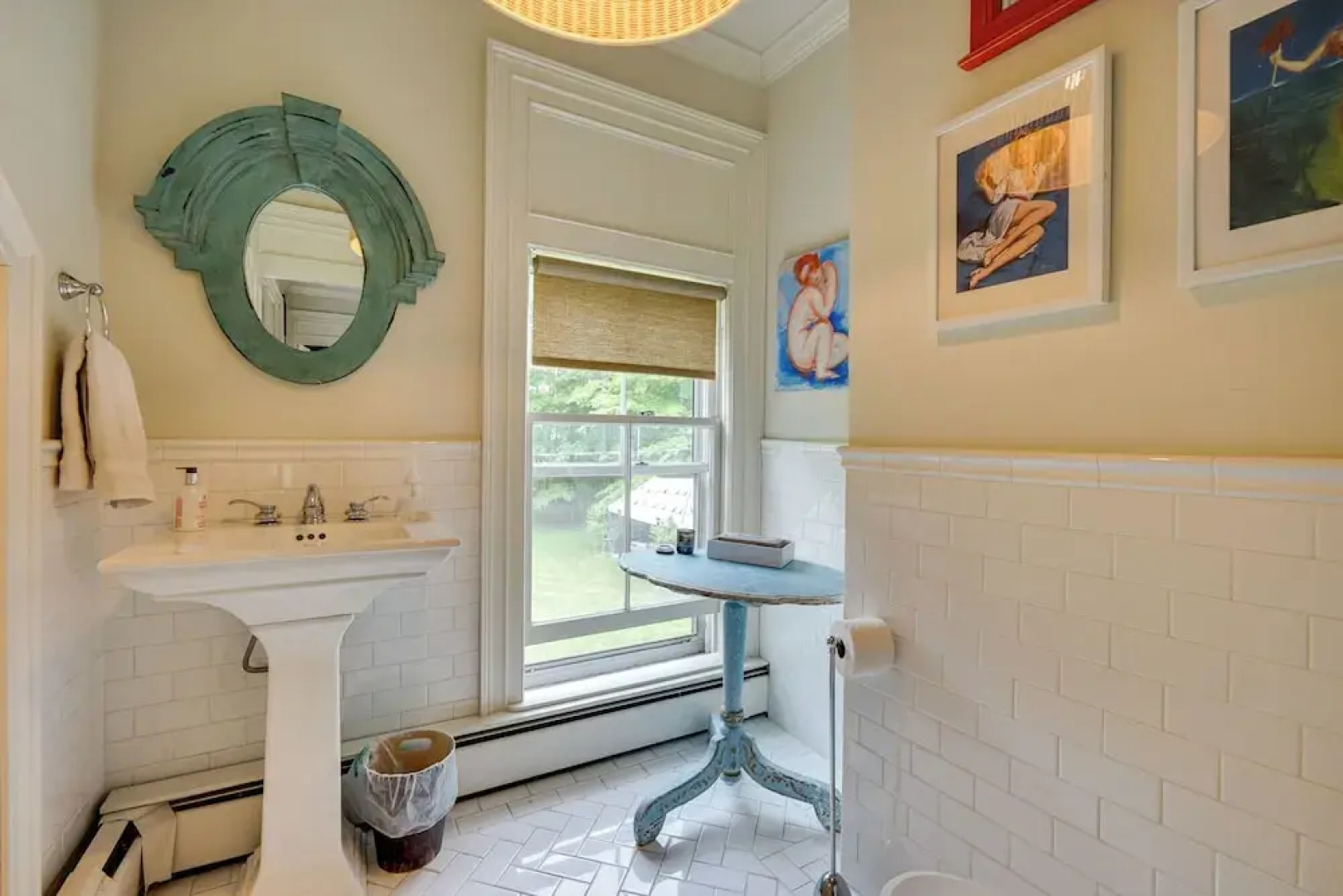 Gorgeous Victorian-style House w/ Hilltop Pool!