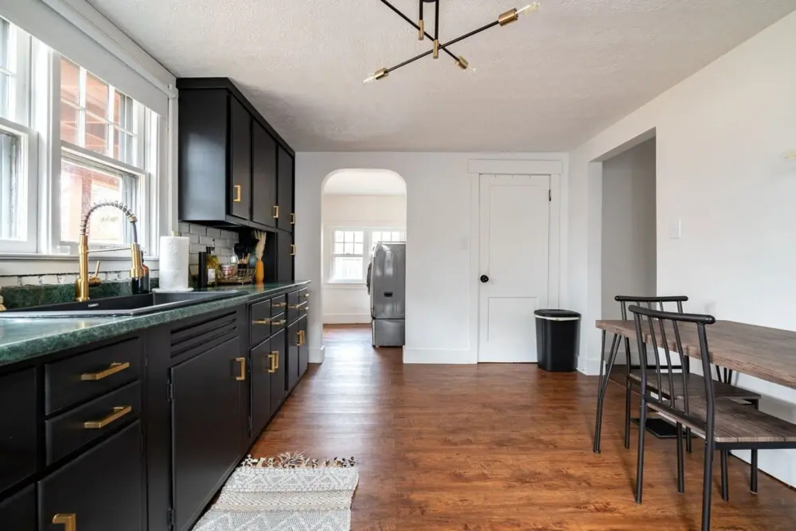 Prime Location Top Rated Clean Parking Free