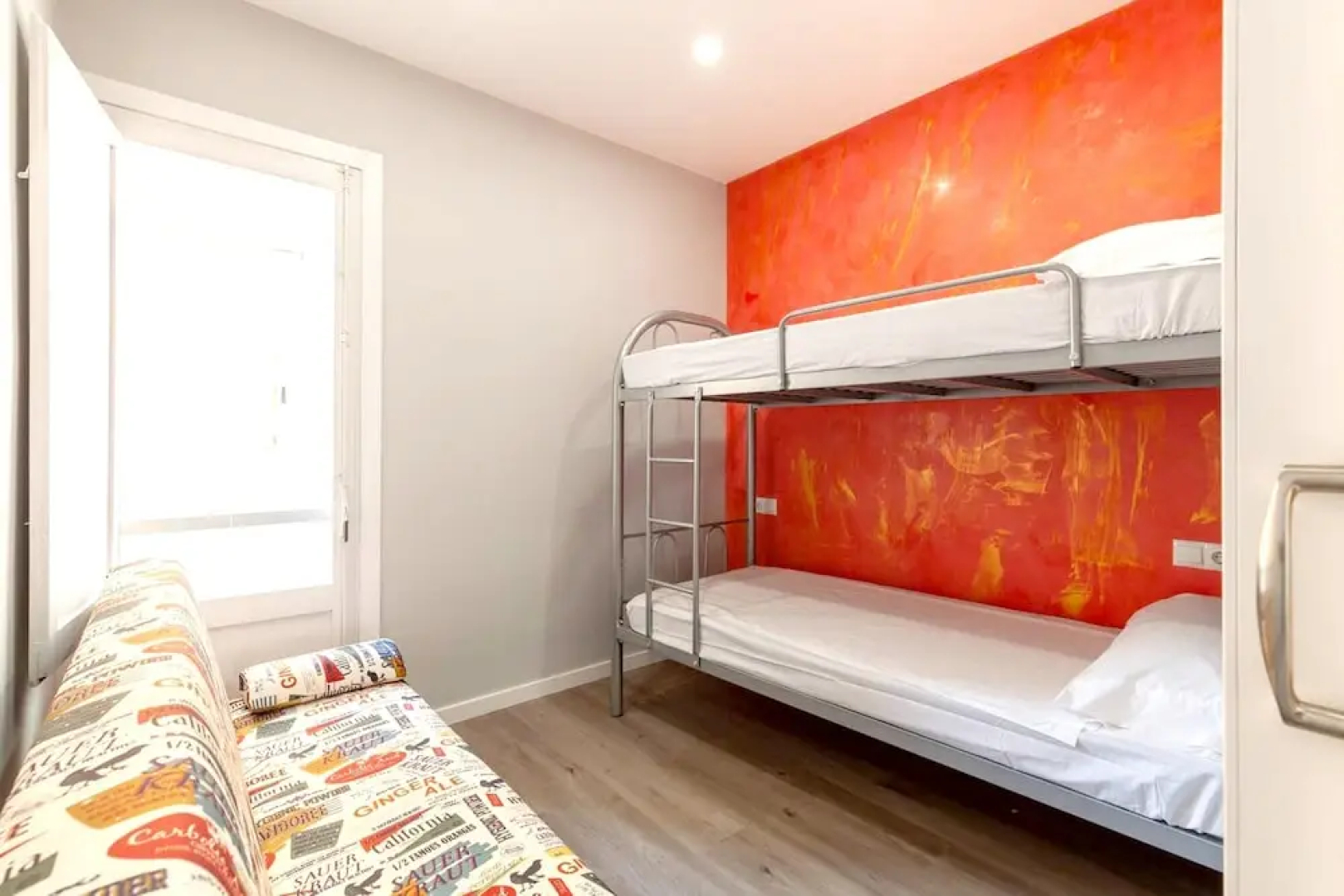 Apartment with 4 Bedrooms in Reus, with Wonderful City View, Balcony And Wifi