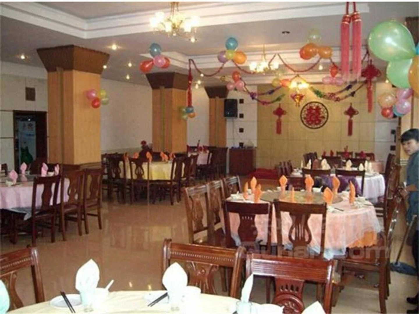Manjianghong Hotel