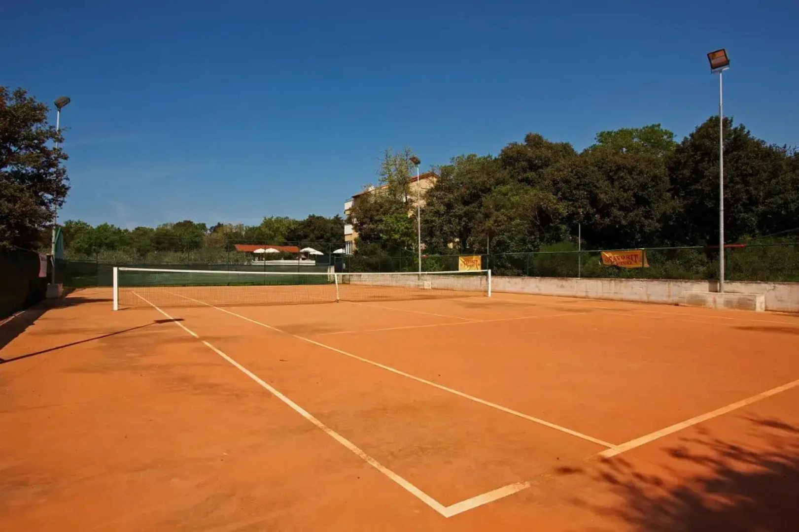 Guesthouse Barboska-pool & tennis court