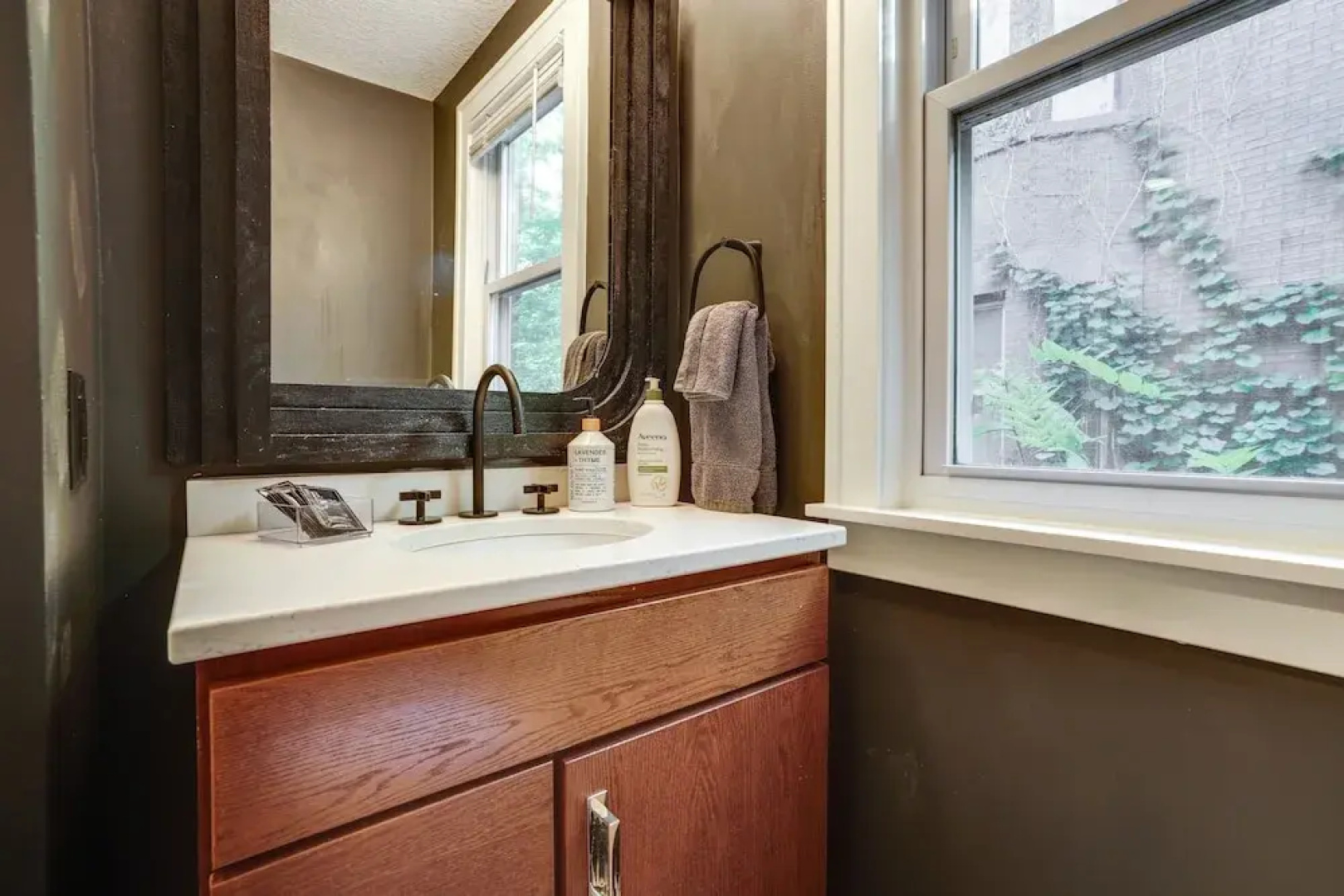 Pet-friendly Saint Paul Rental Near Downtown!