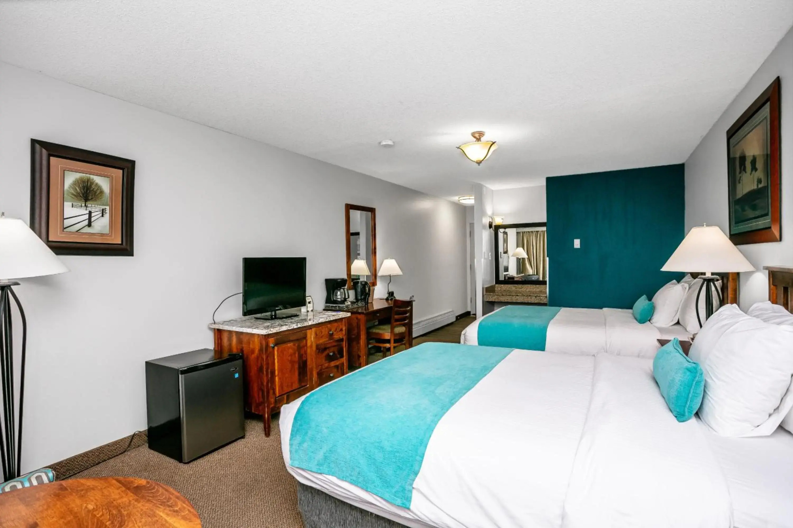 Tonquin Inn