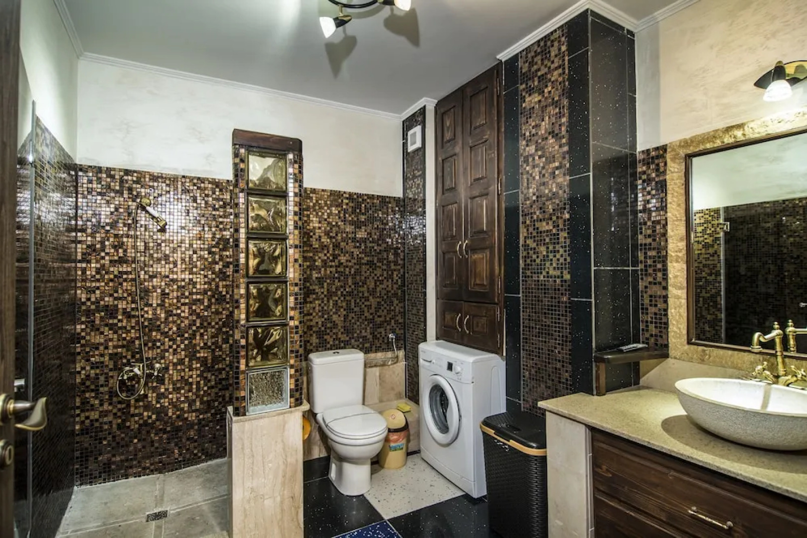 Red Hotel Retro Apartment