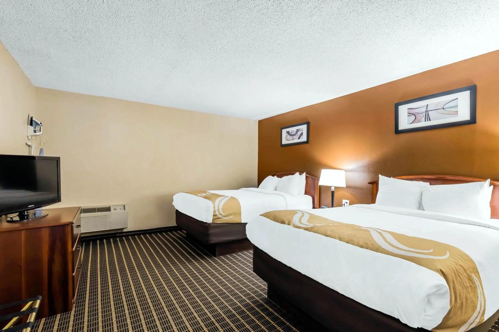 Quality Inn & Suites Sevierville - Pigeon Forge