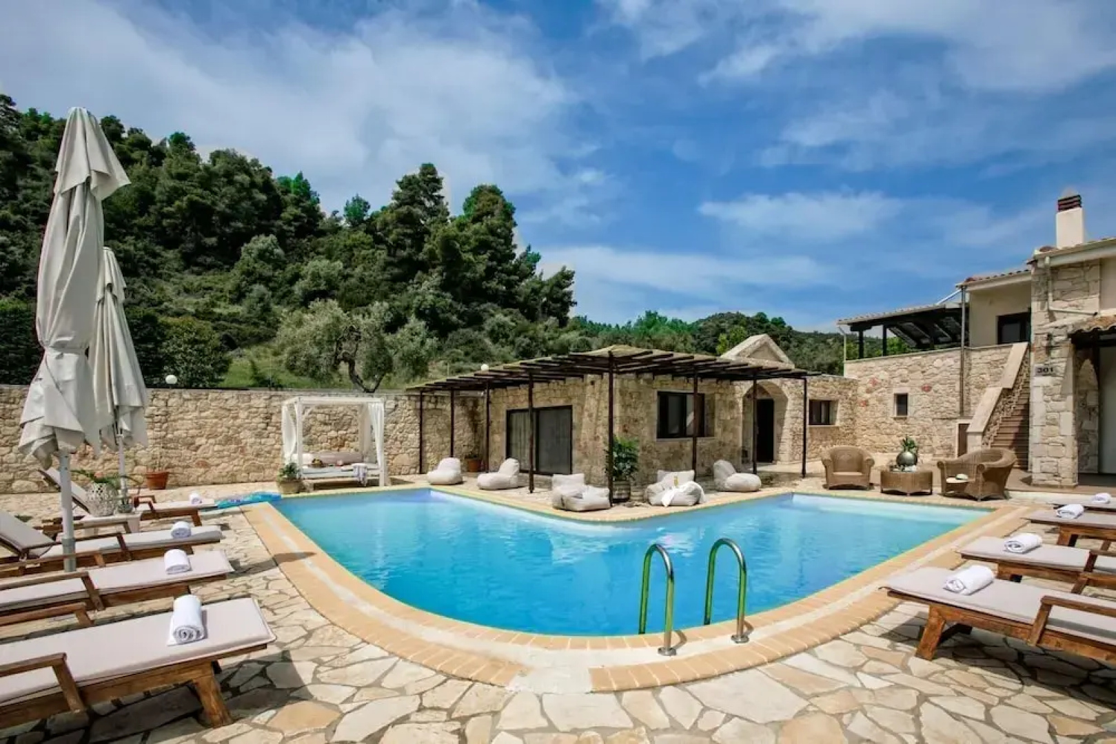 Nefeli Villas Suites King 4 Bedroom Villa With Private Pool 1 Studio