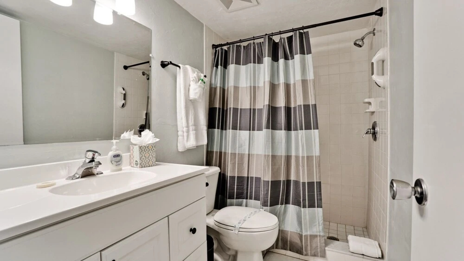 Runaway Bay Resort by BBG