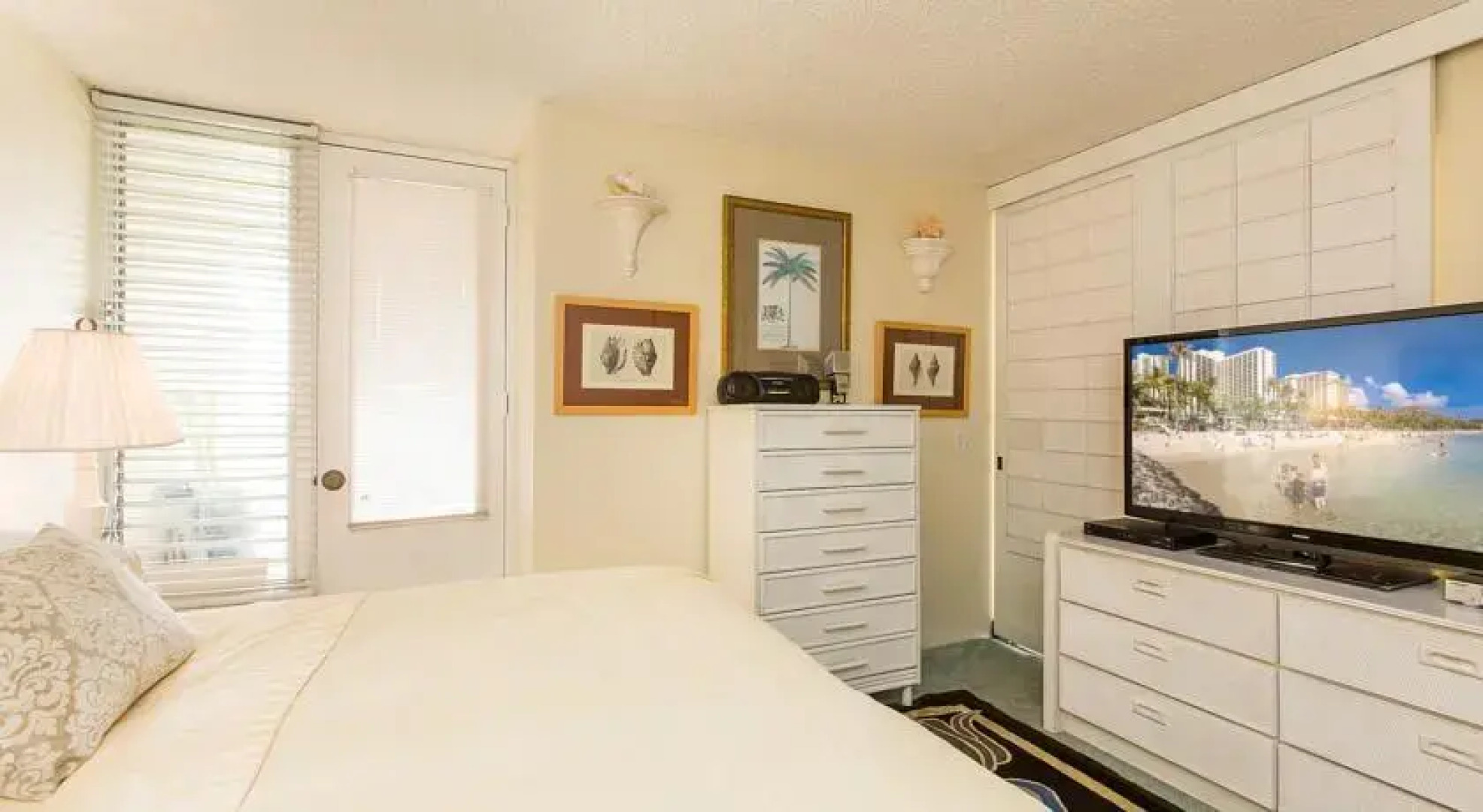 Private Vacation Rental by Aloha Waikiki Condo