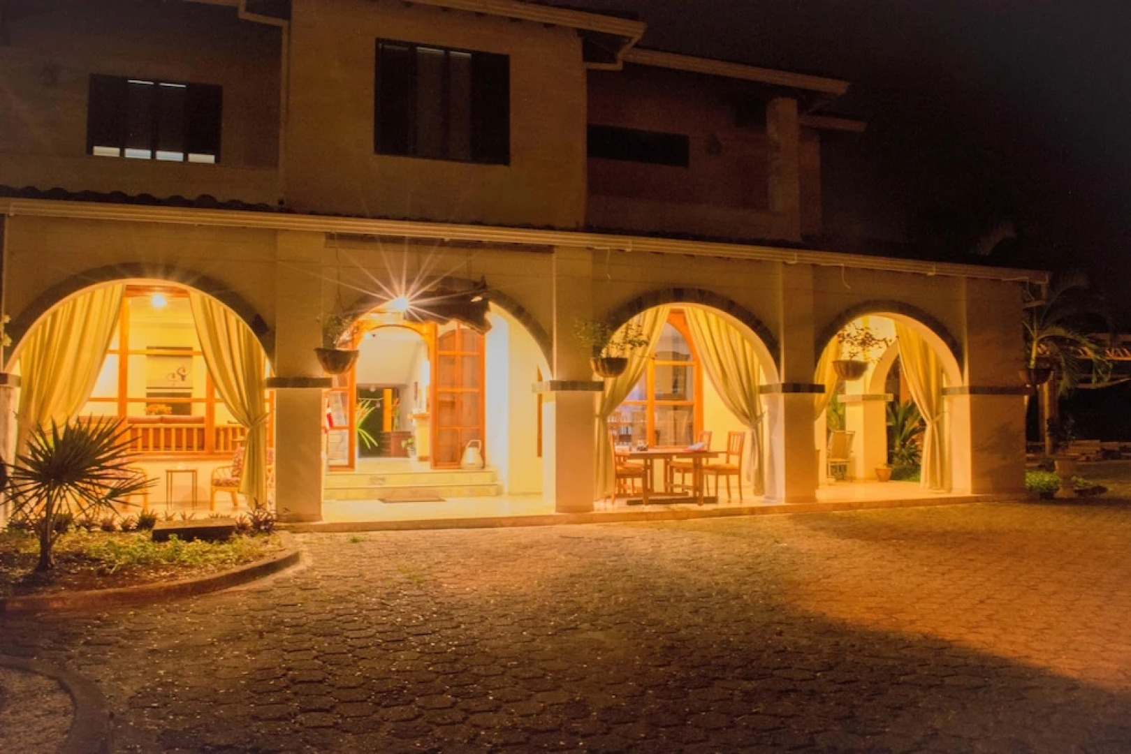 El Lugar Boutique Hotel